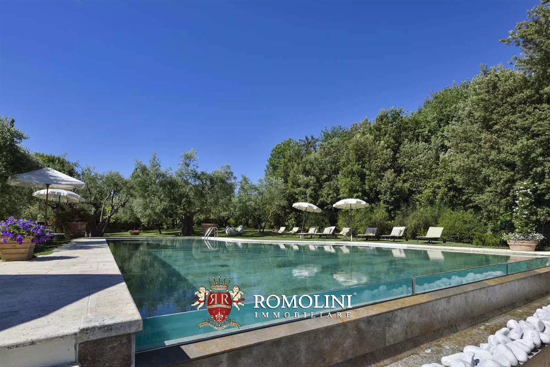 15 Bedroom Villa/Townhouse's Image 22