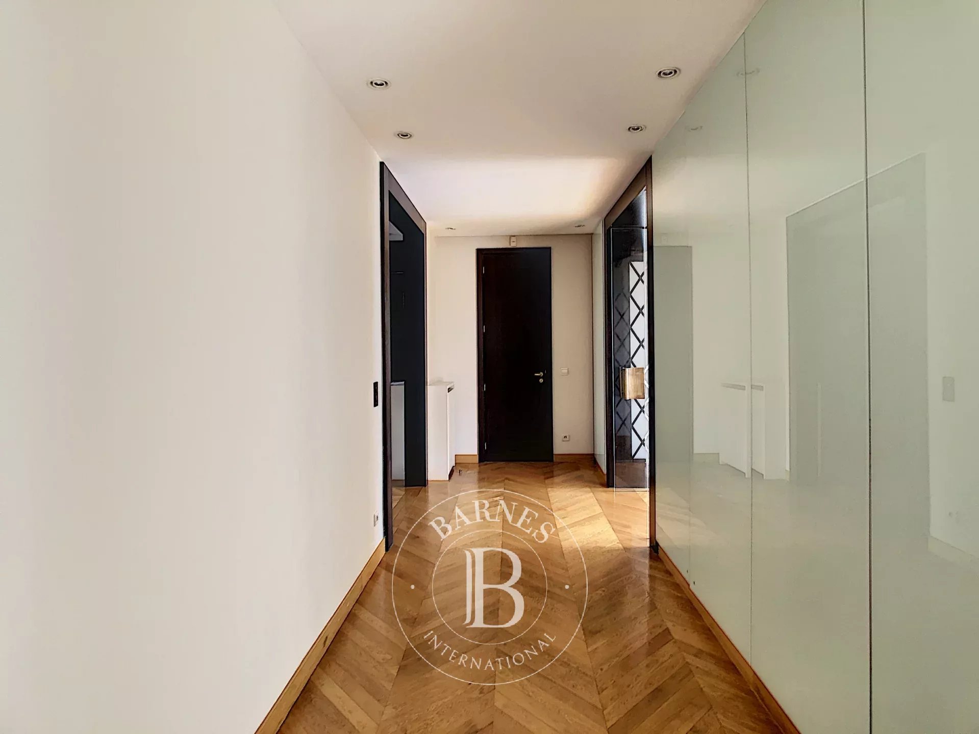 Paris  - Apartment 3 Bedrooms - picture 12