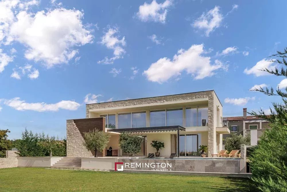 4 Bedroom Villa/Townhouse's Image 17