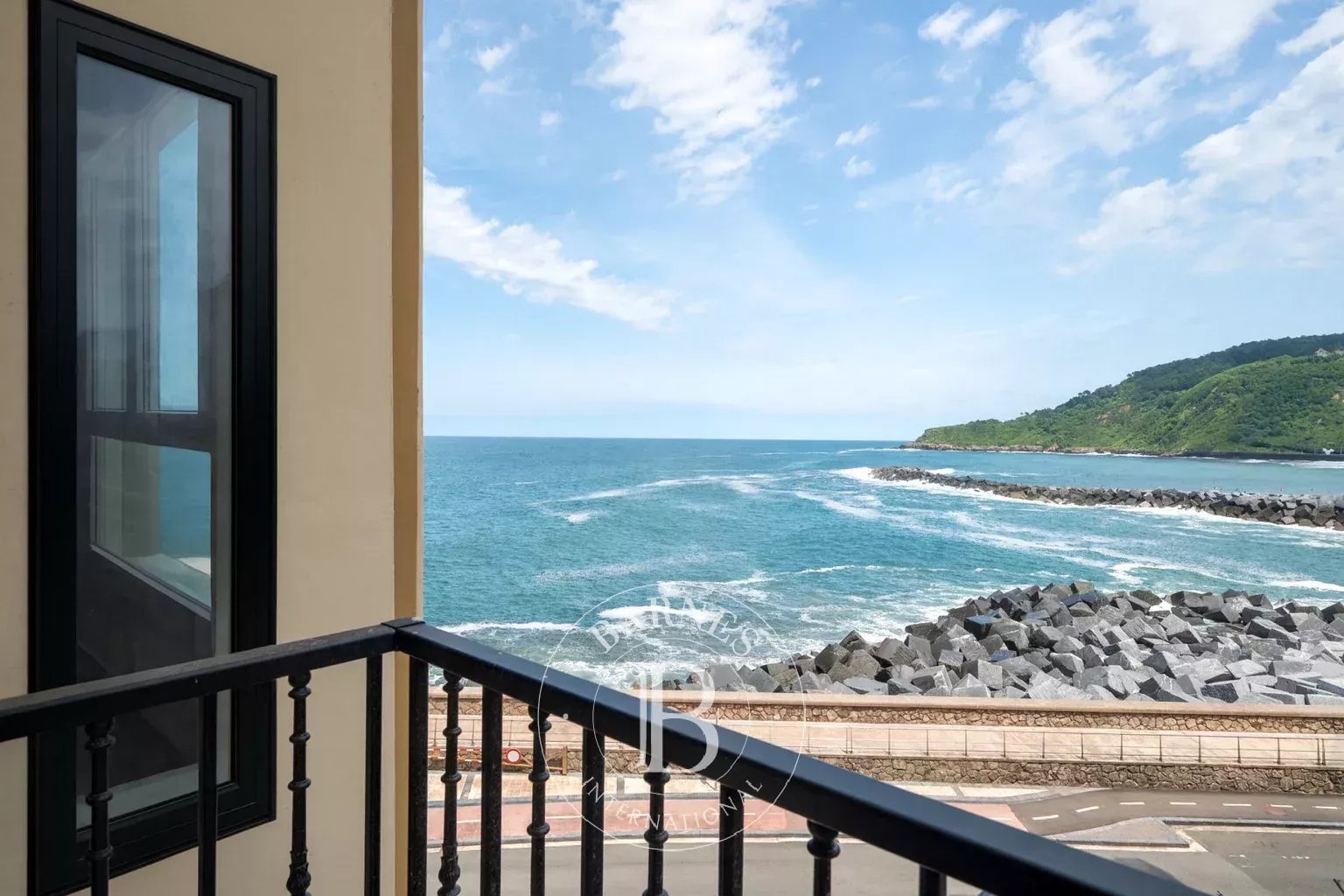 SAN SEBASTIÁN - Preciosa propiedad con vistas excepcionales al mar