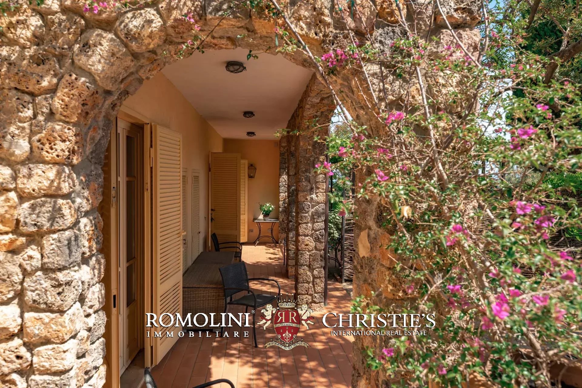11 Bedroom Villa/Townhouse's Image 41