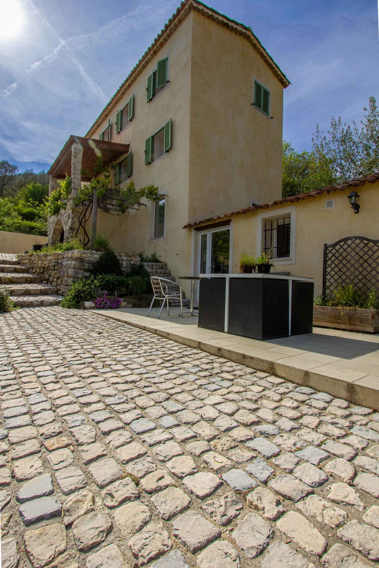 Tourette-Levens - bergerie 150m2 avec sa dépendance et jardin 1500m2 — photo 2