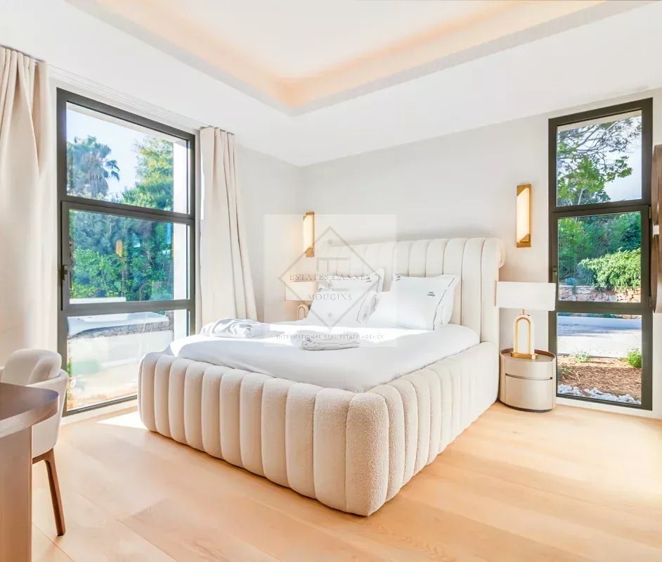 SUPER CANNES — EXCEPTIONAL BRAND-NEW CONTEMPORARY VILLA WITH PANORAMIC SEA VIEWS — photo 7