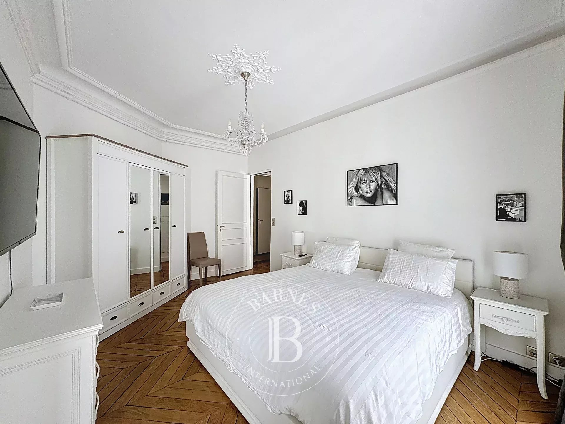 Daire Paris 8ème - picture 6