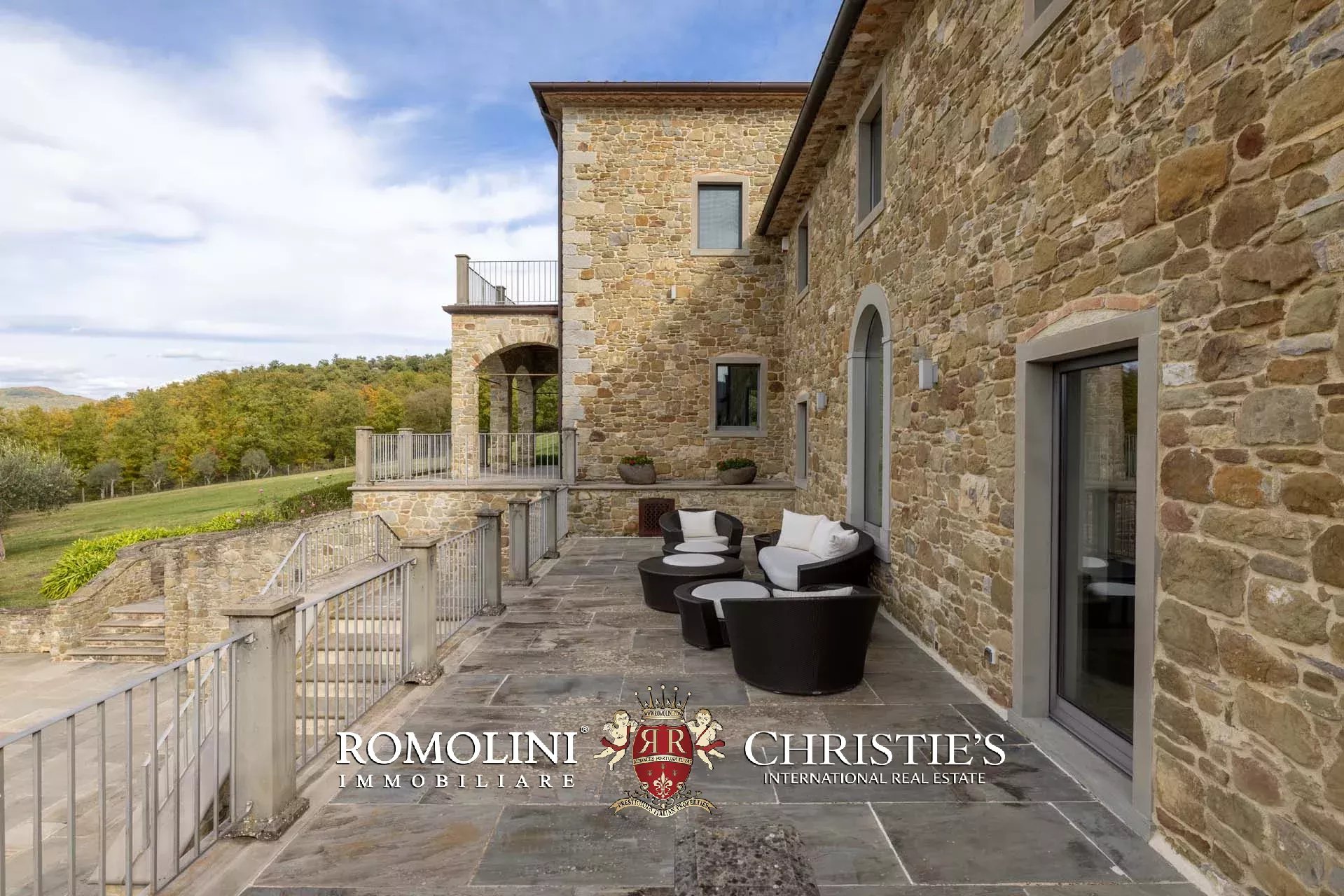 7 Bedroom Villa/Townhouse's Image 19