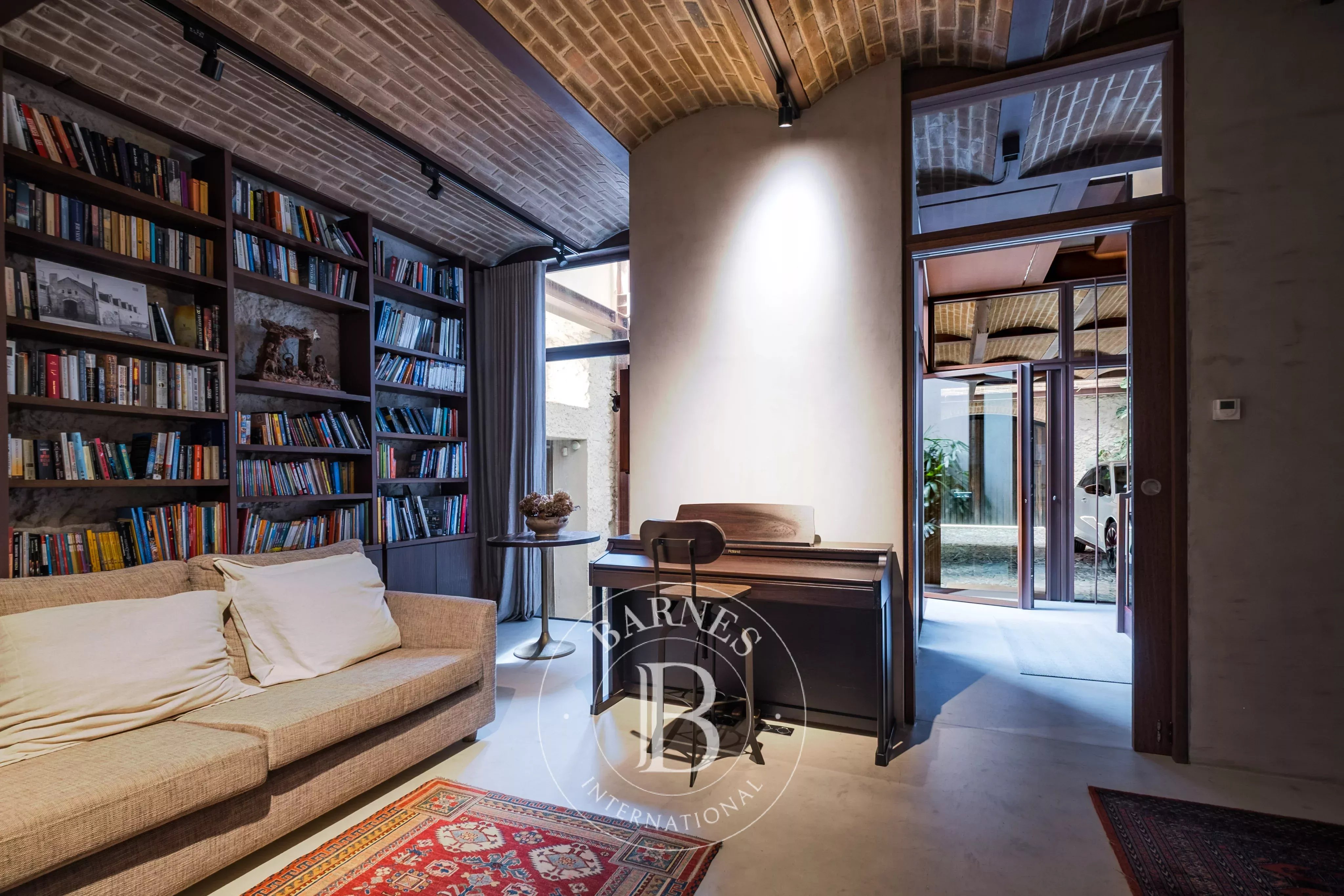 Maison contemporaine avec vue sur le fleuve