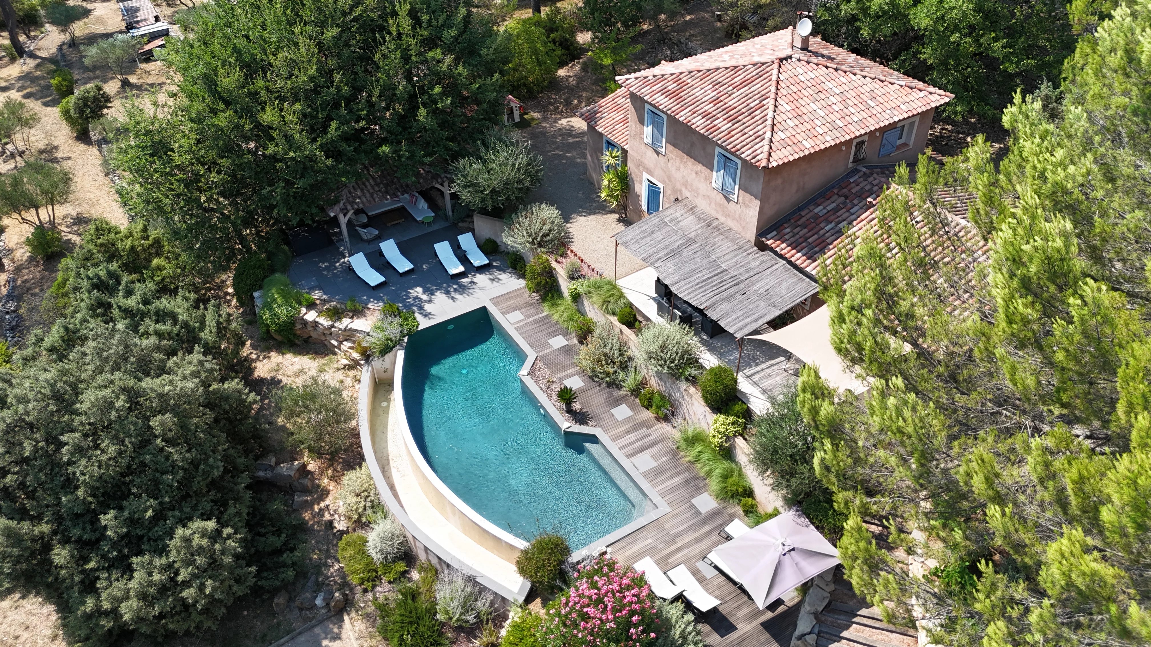 Elegant 4-Bedroom Villa with Pool in Carcès, France