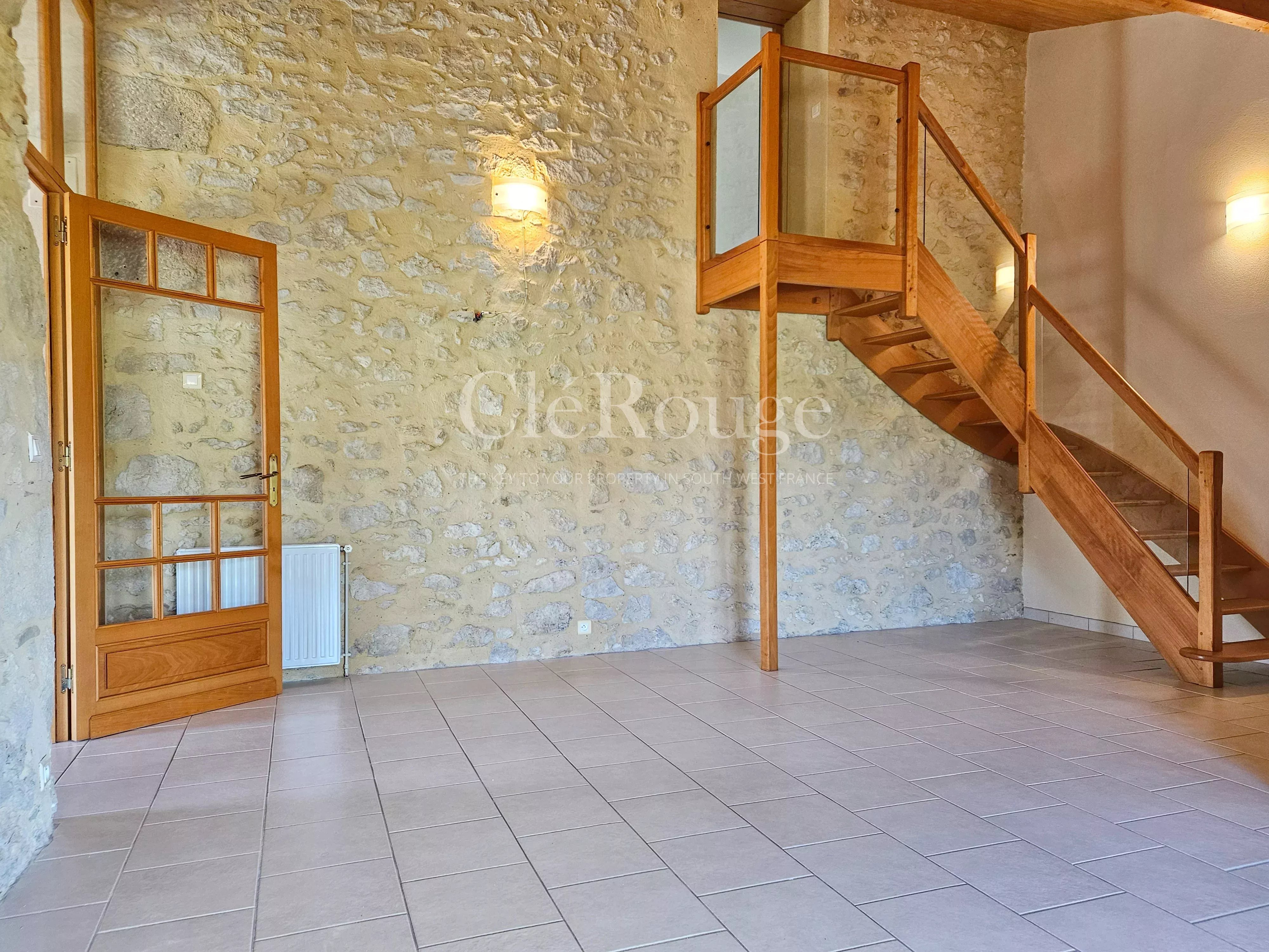 Charmante woning met prachtig uitzicht op 5 minuten van Gensac