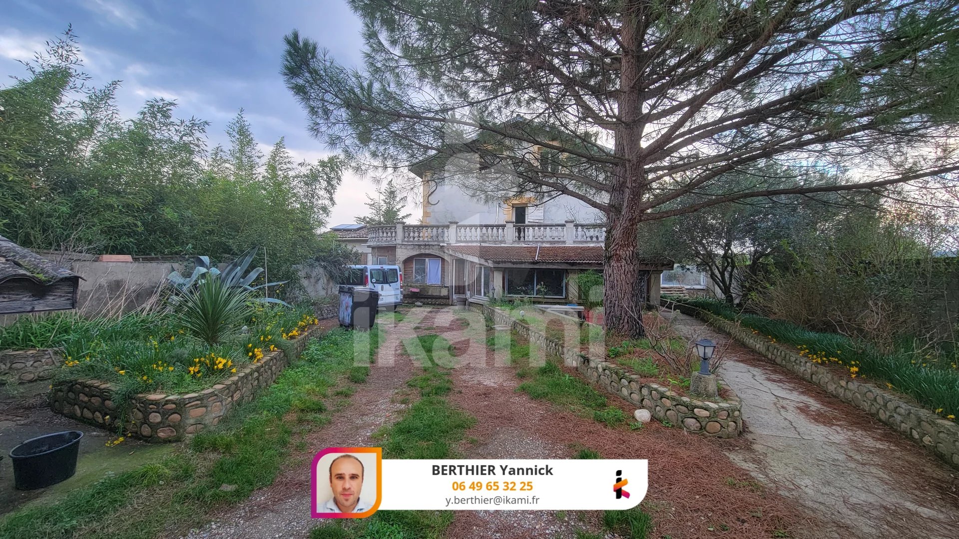 Belle maison de 240 m2 avec dépendances sur parcelle de 1800