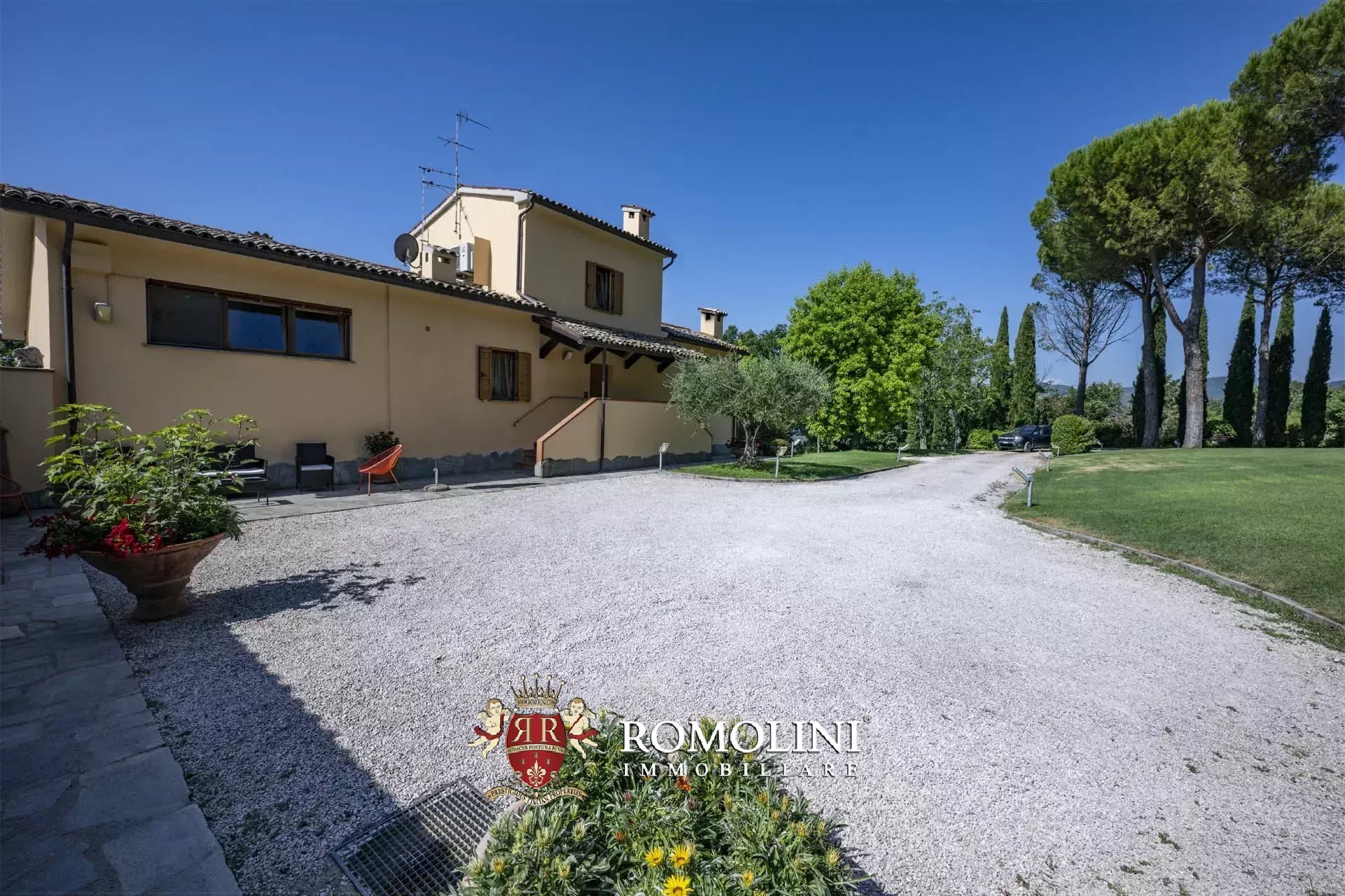 3 Bedroom Villa/Townhouse's Image 6