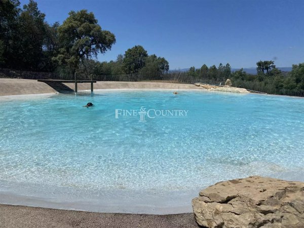 Luxury Stone Villa for Sale in Roquebrune-sur-Argens | Family Estate — photo 6