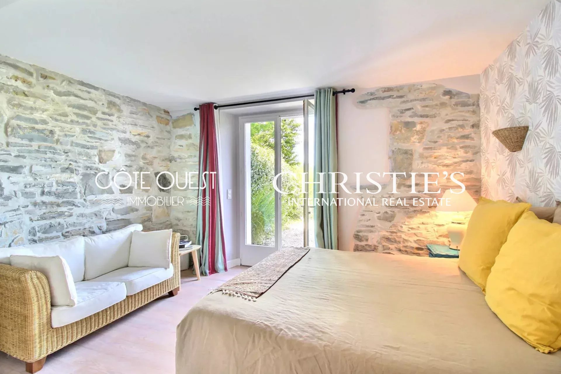 7 Bedroom Villa/Townhouse's Image 10