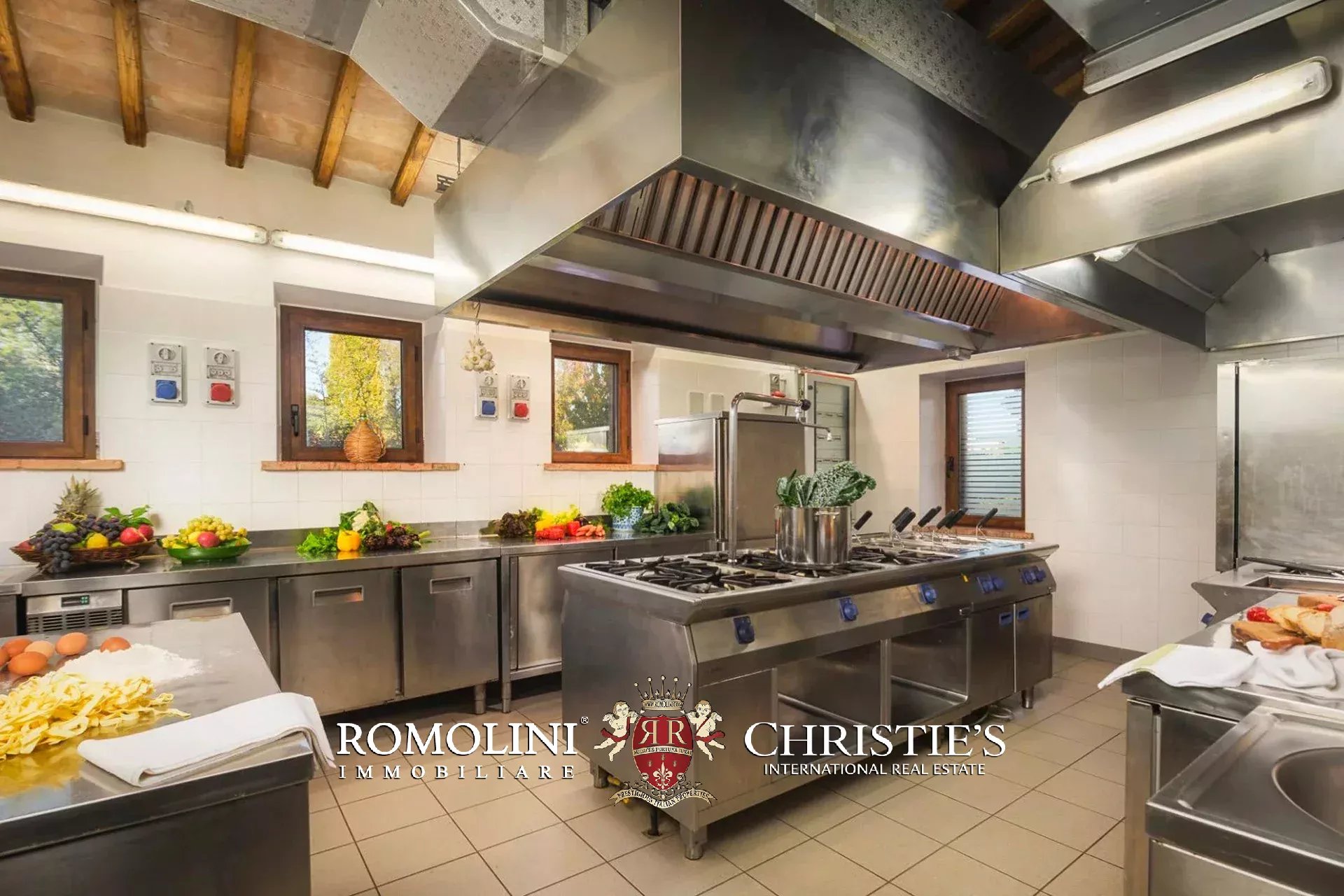9 Bedroom Villa/Townhouse's Image 26