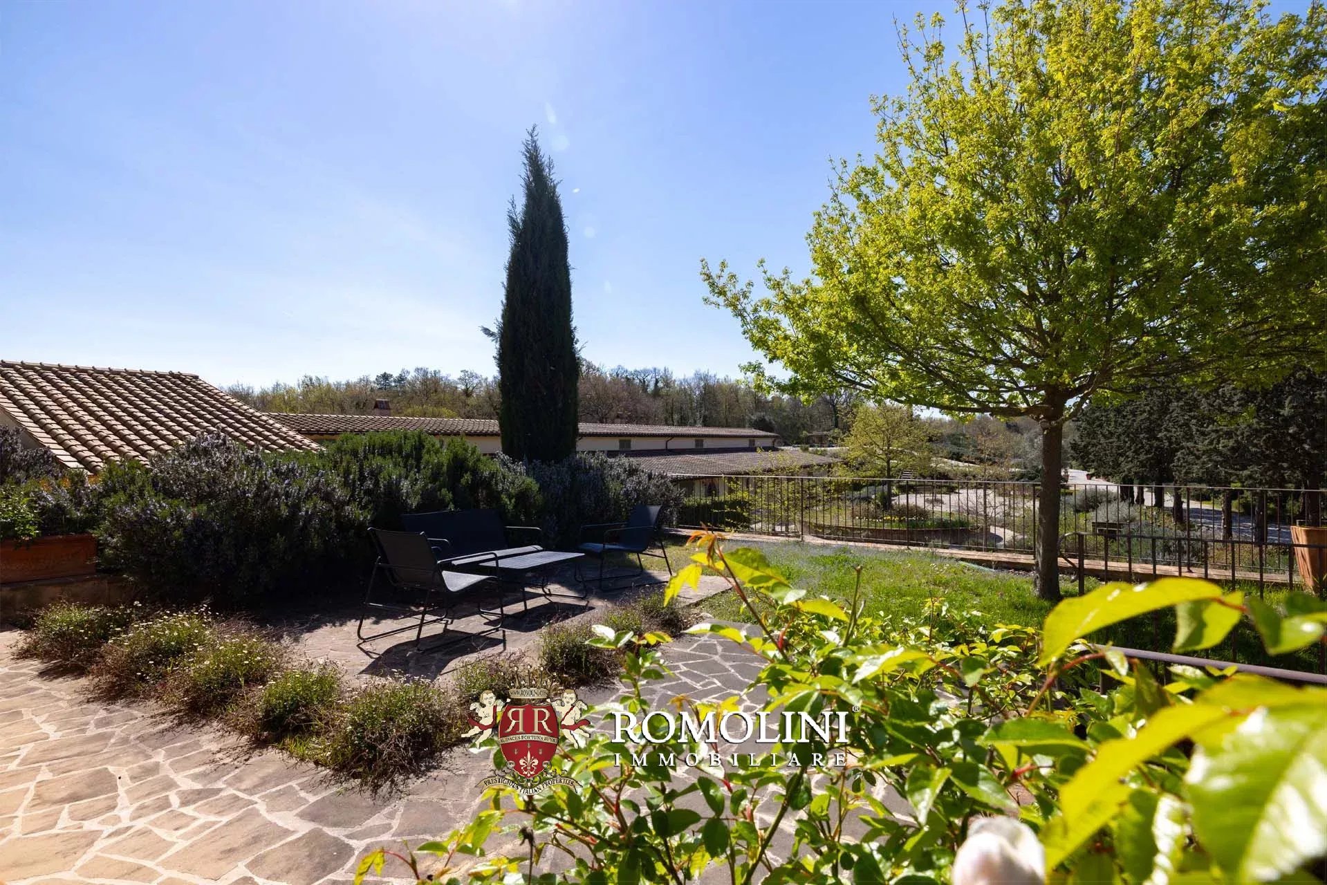 LUXUSANLAGE MIT 19 WOHNUNGEN IN DER TOSKANA, VAL D'ORCIA