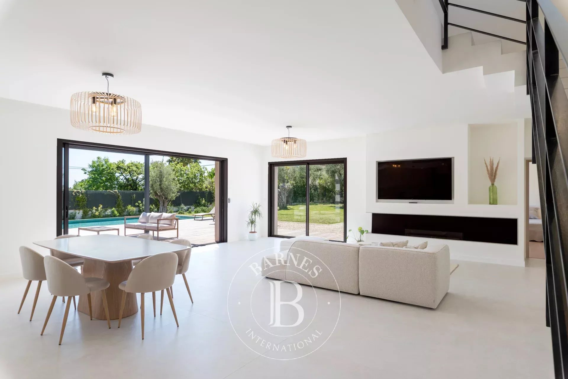 Villa Roquefort-les-Pins  -  ref 86089501 (picture 2)