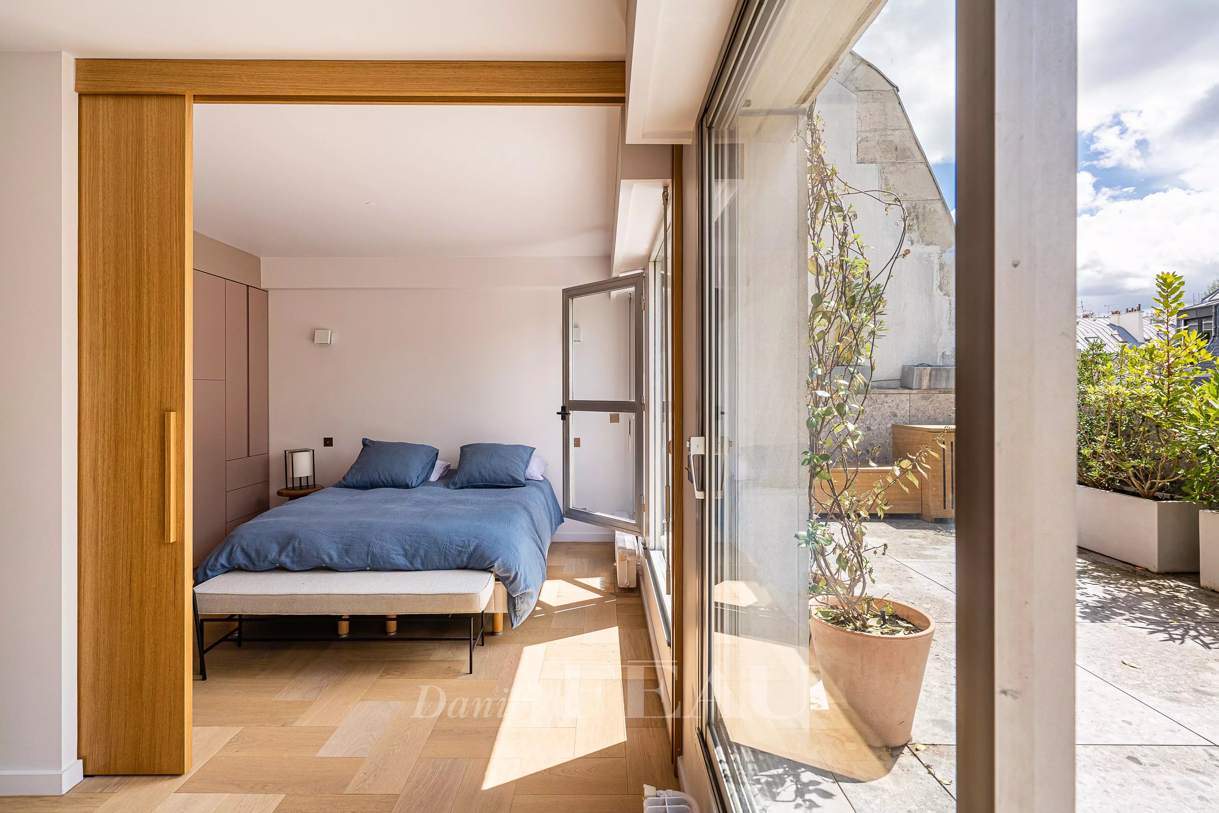 Sale Apartment Paris 6th