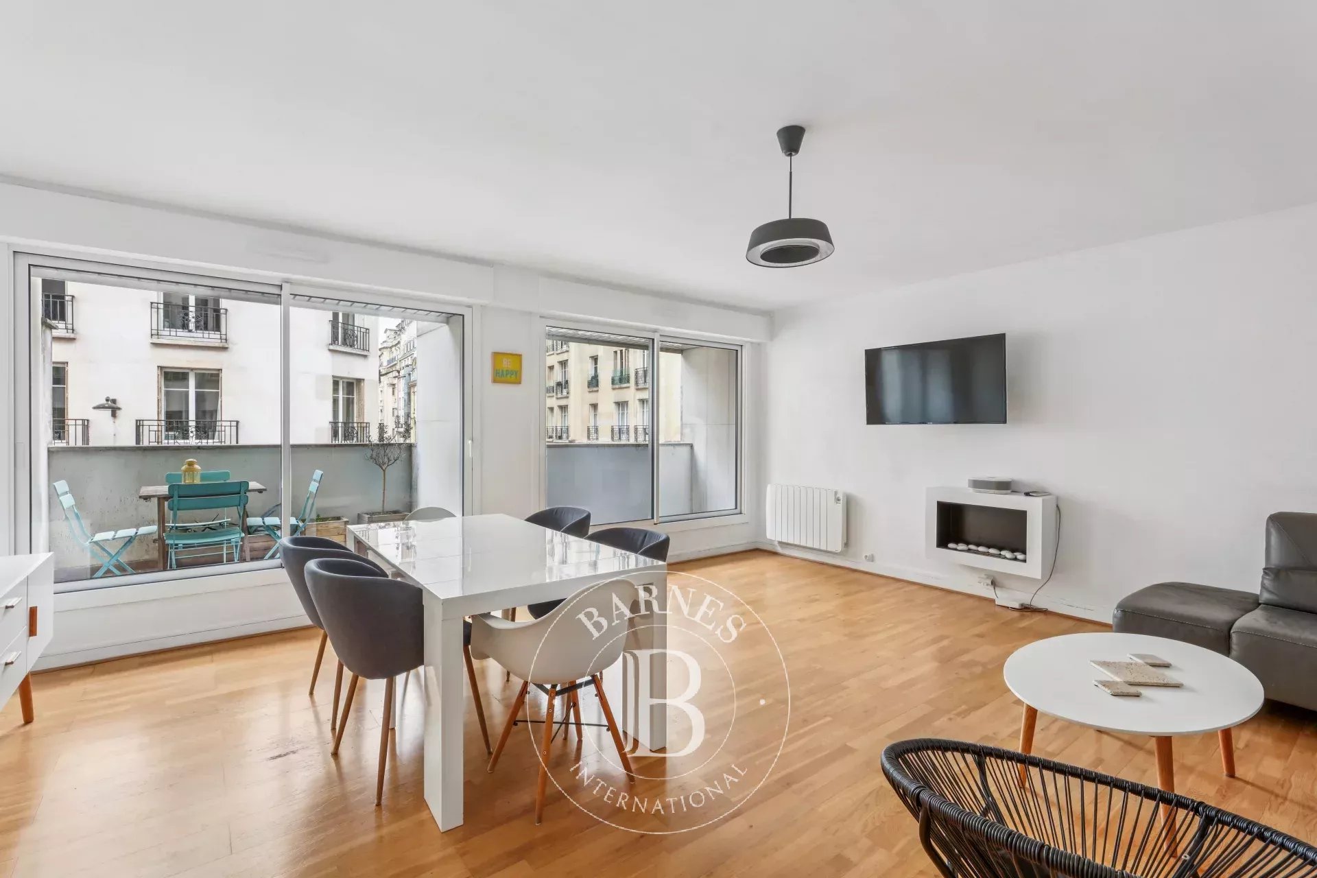 Paris  - Appartement 2 Pi&egrave;ces, 1 Chambre - picture 2