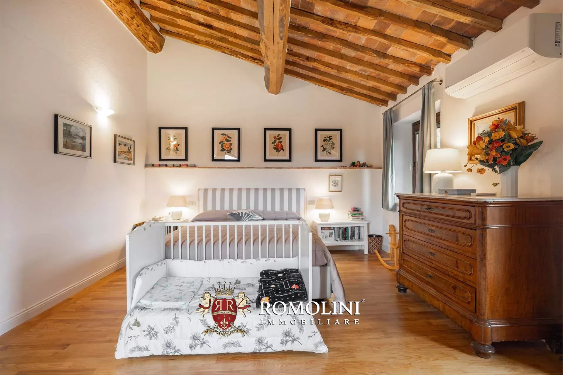 70 Bedroom Chateau's Image 99