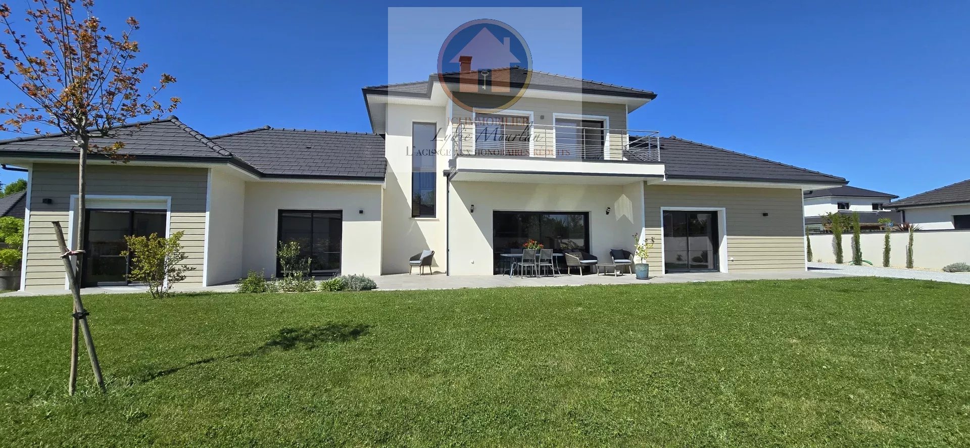 Agence immobilière de 