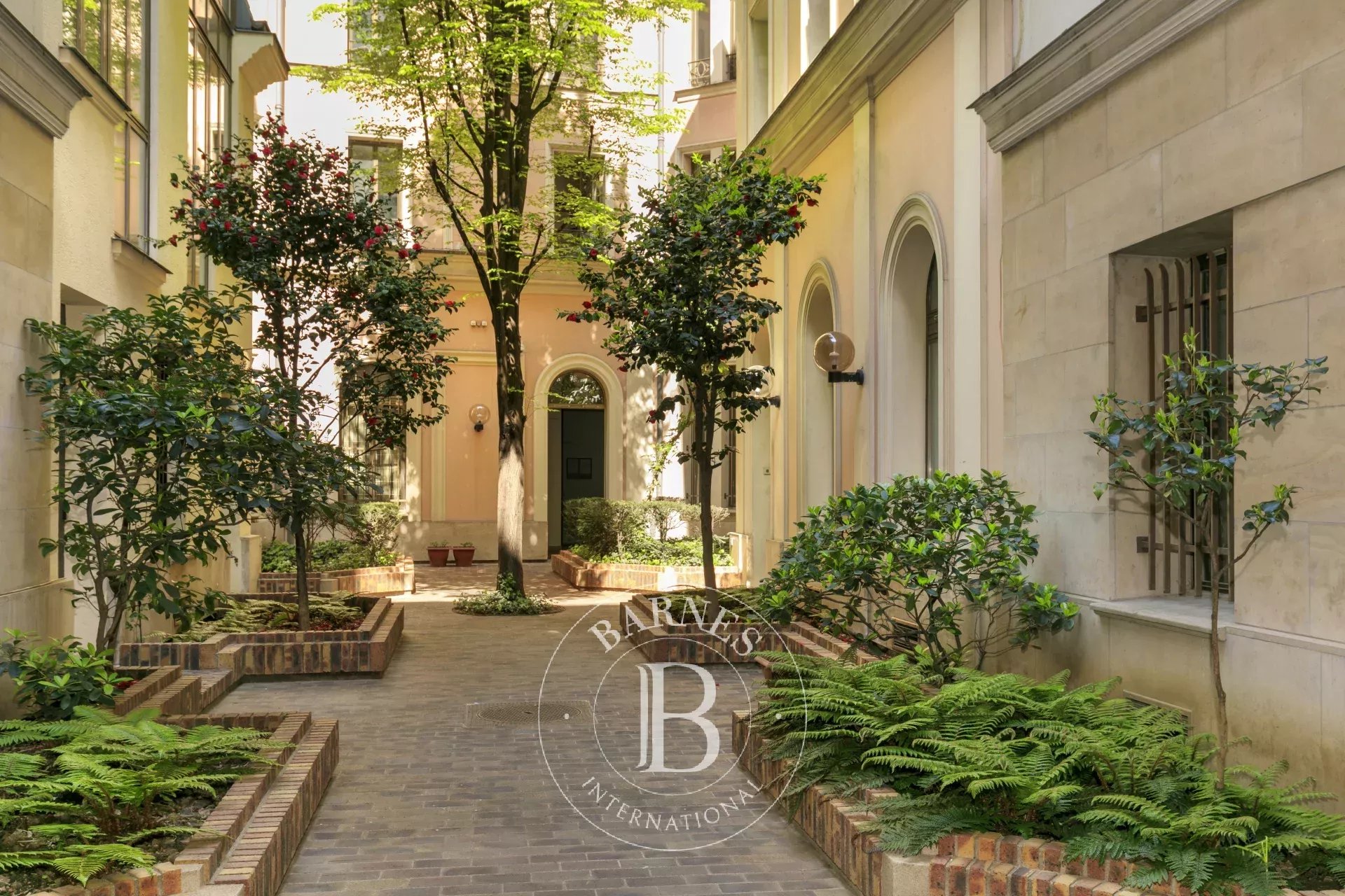 Daire Paris 8ème - picture 18