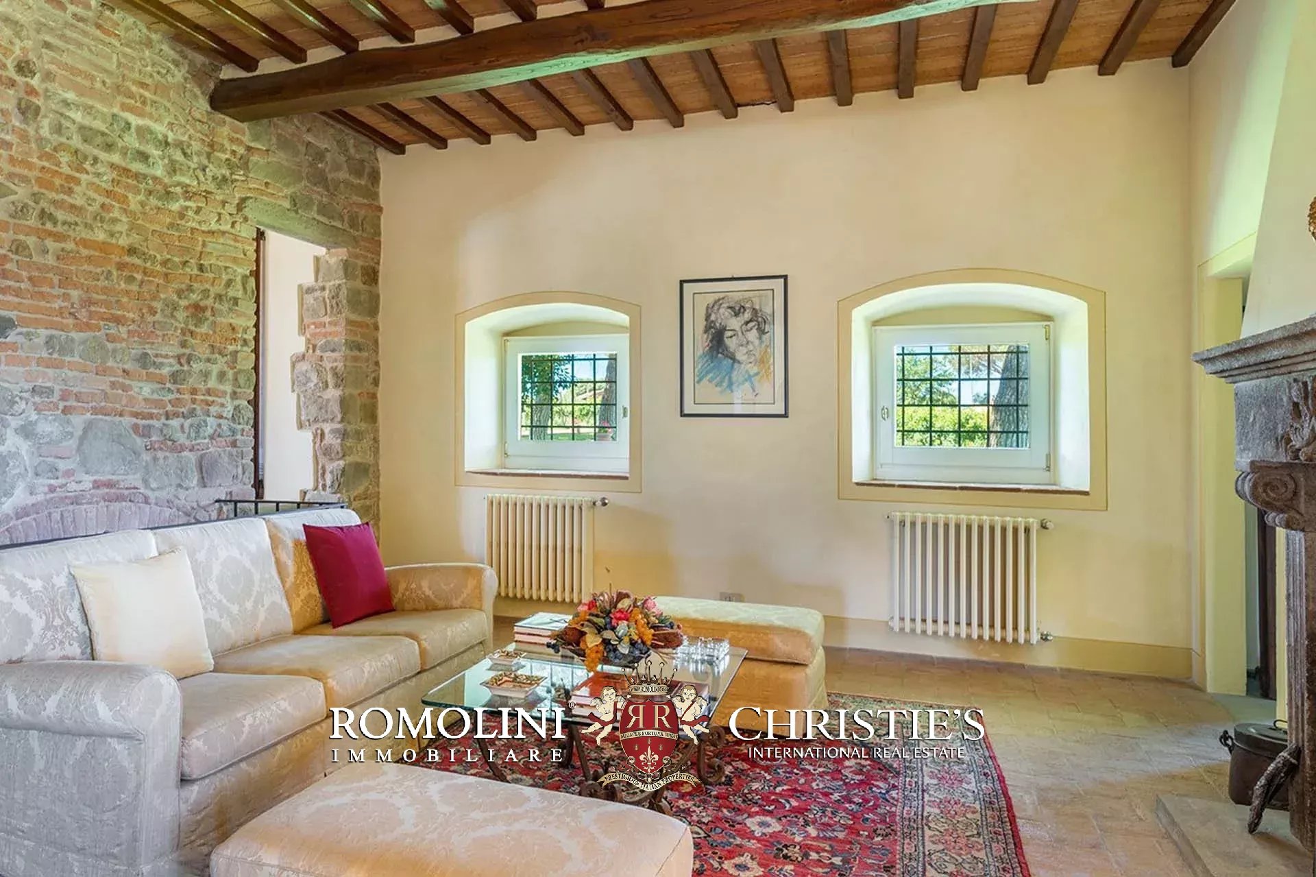 6 Bedroom Villa/Townhouse's Image 31