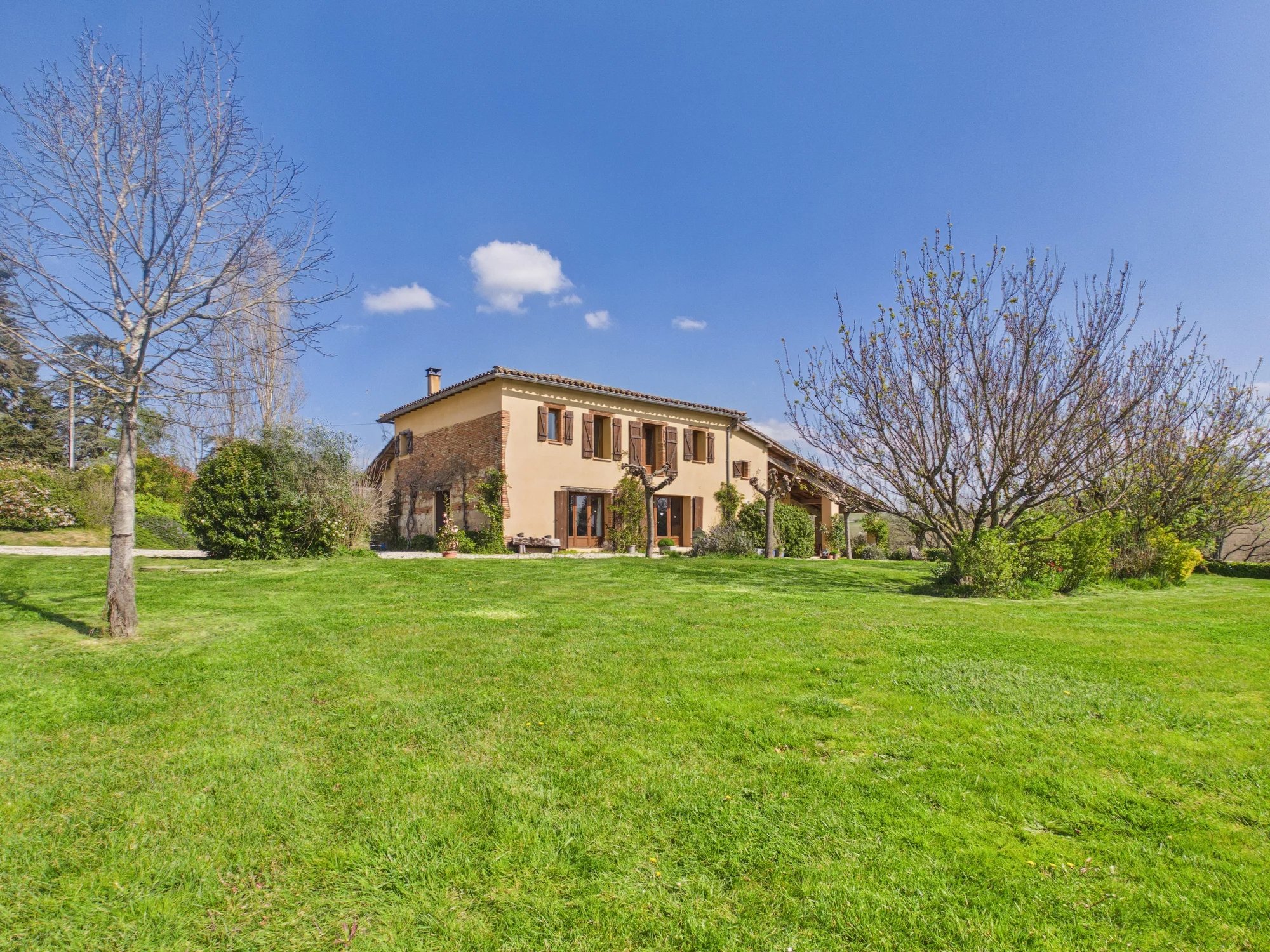 House in Salvagnac - view 1