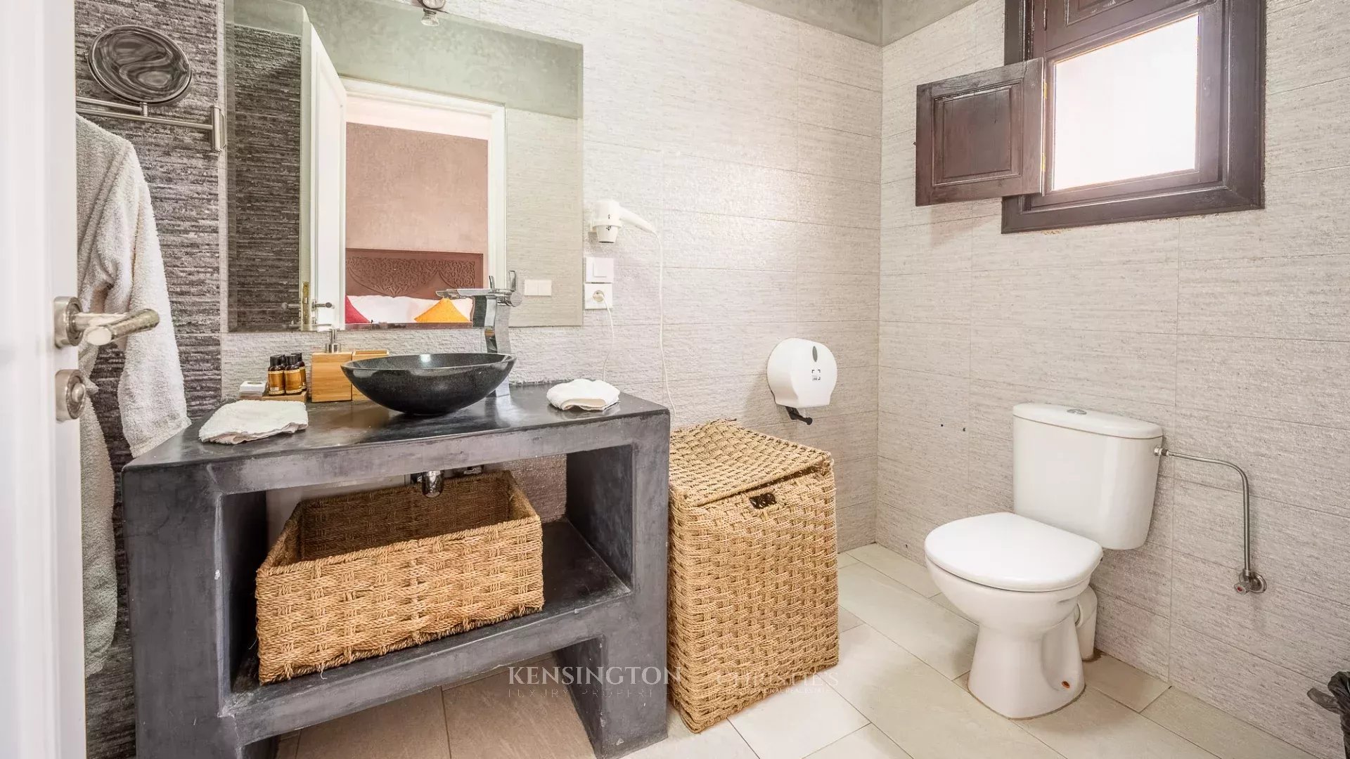 6 Bedroom Villa/Townhouse's Image 9