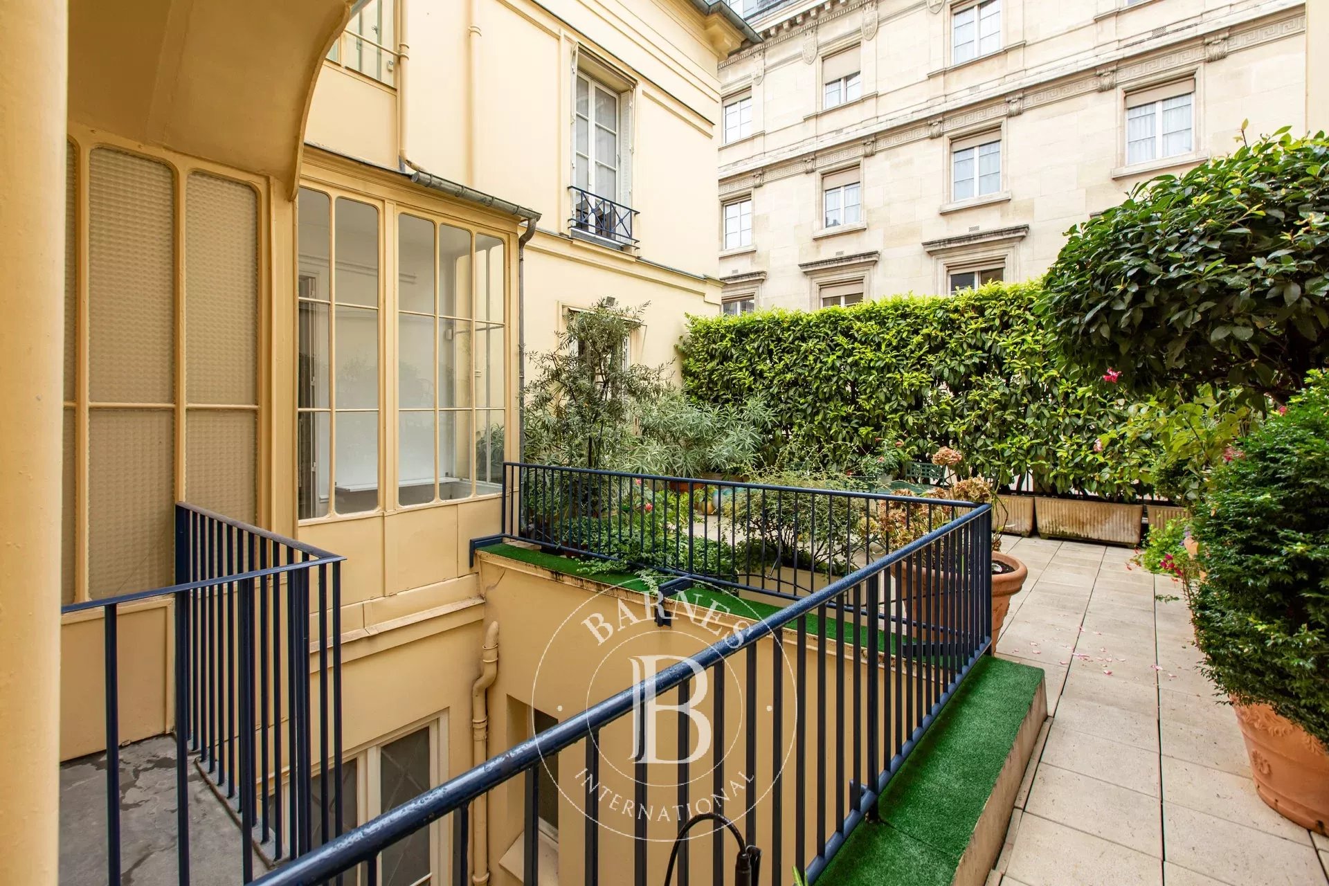 Daire Paris 1er - picture 12