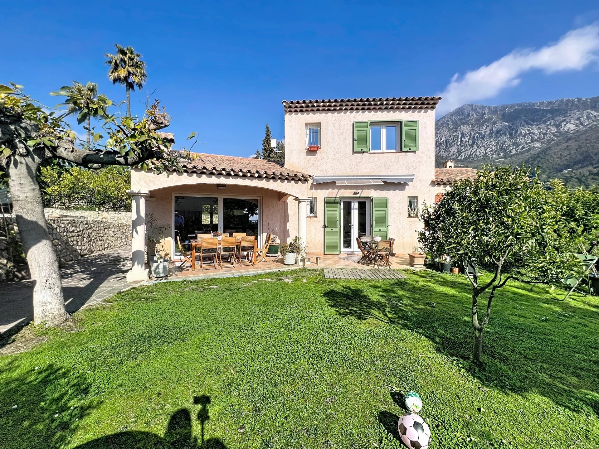 VILLA 120M² - GIARDINO TERRAZZE PISCINA