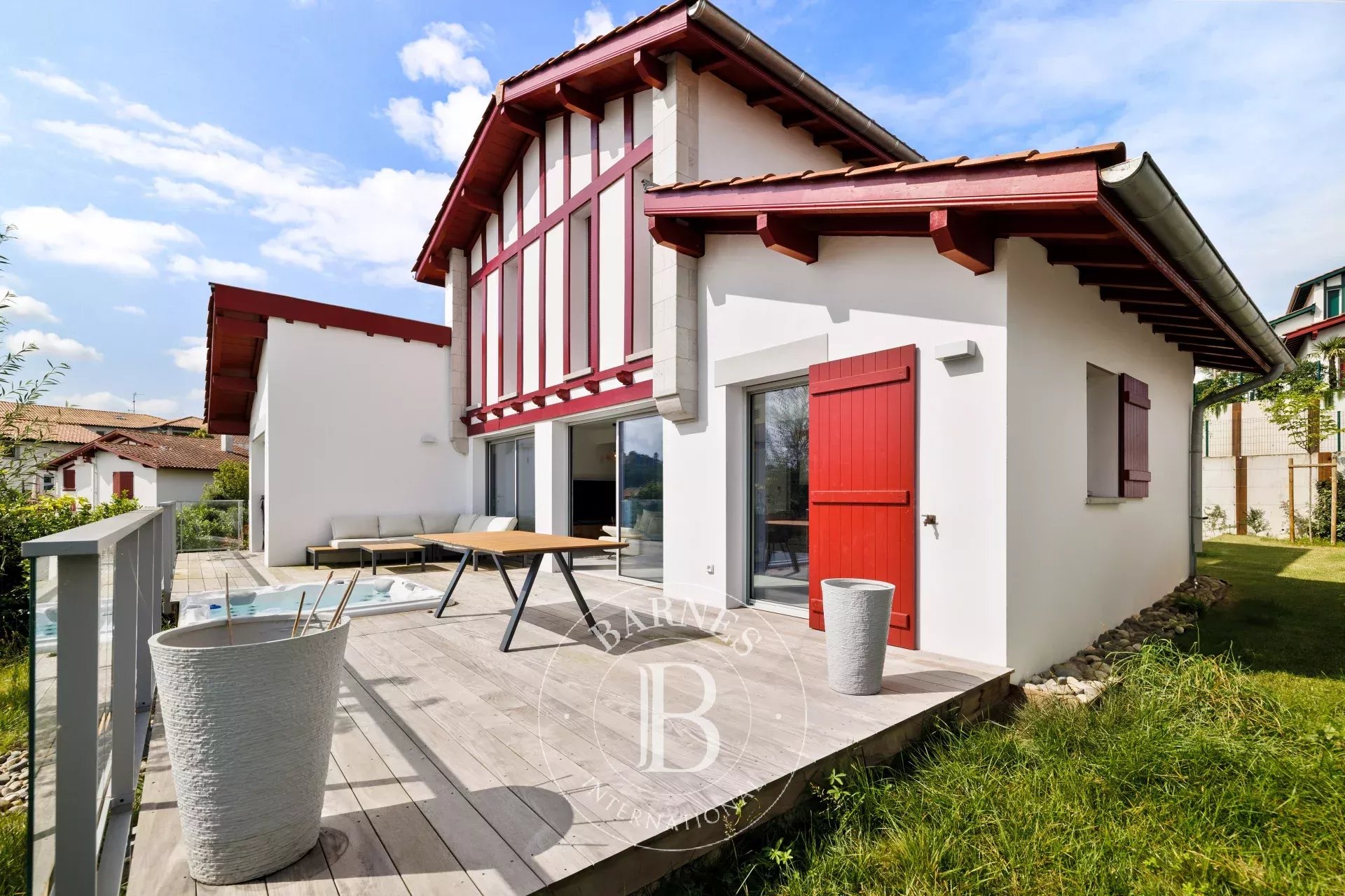 Maison Urrugne  -  ref 85977435 (picture 2)