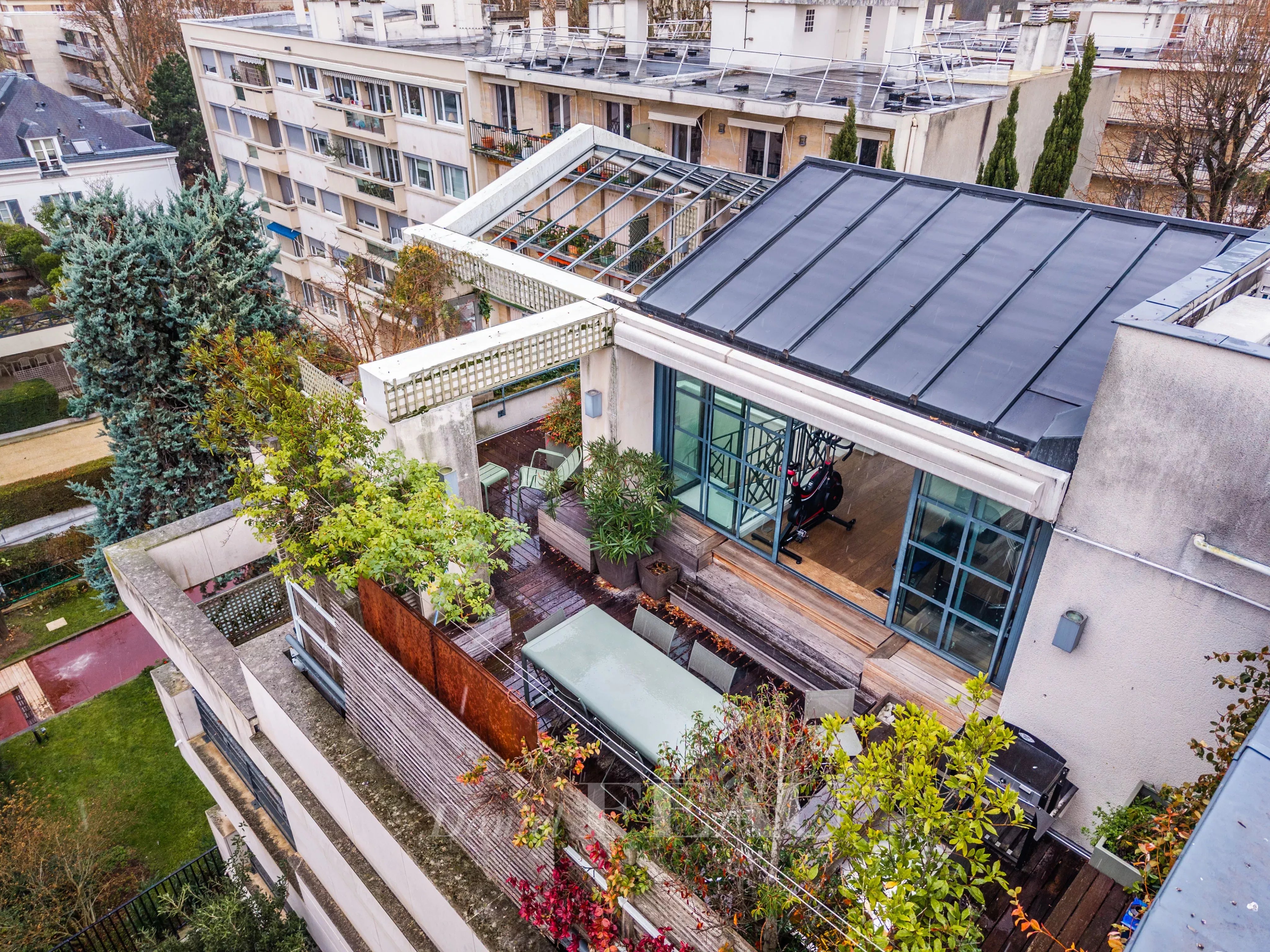 Neuilly-sur-Seine  -  An exceptional ensemble