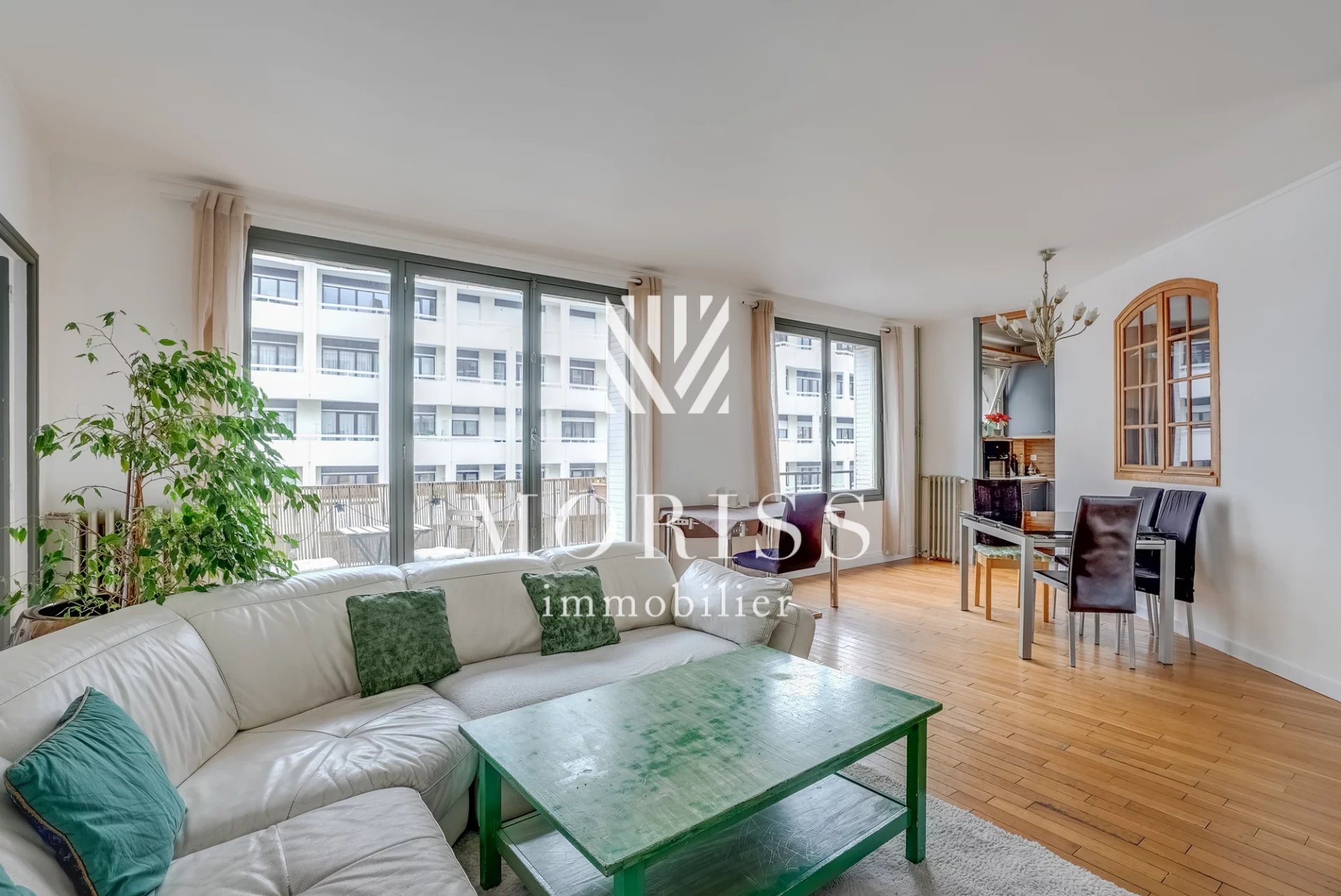 4 PIÈCES - FAMILIAL - ÉTAGE ÉLEVÉ - BALCON - RUE VAUVENARGUES - - Image Array