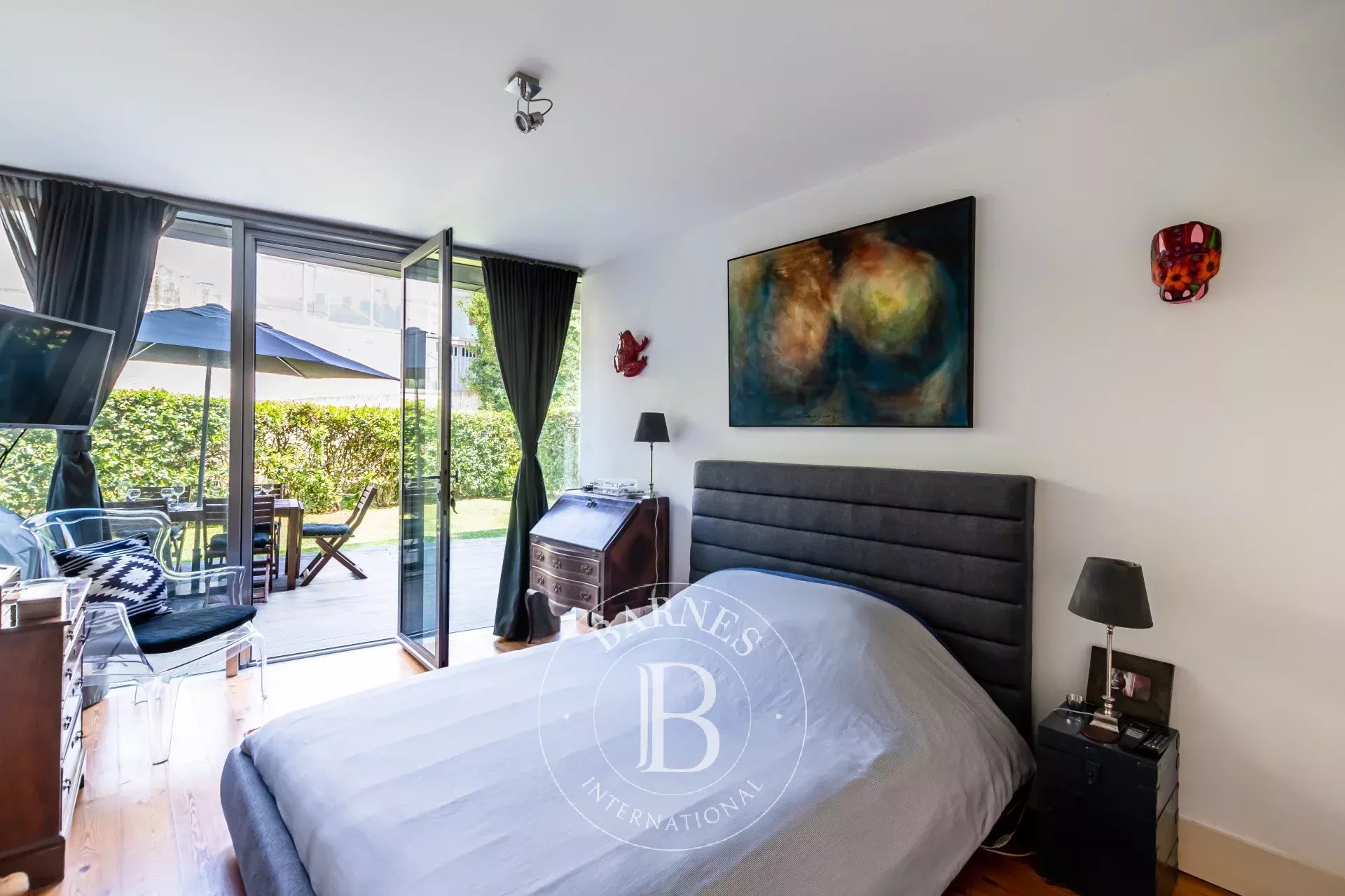 To RENT – In a private condominium in Graça