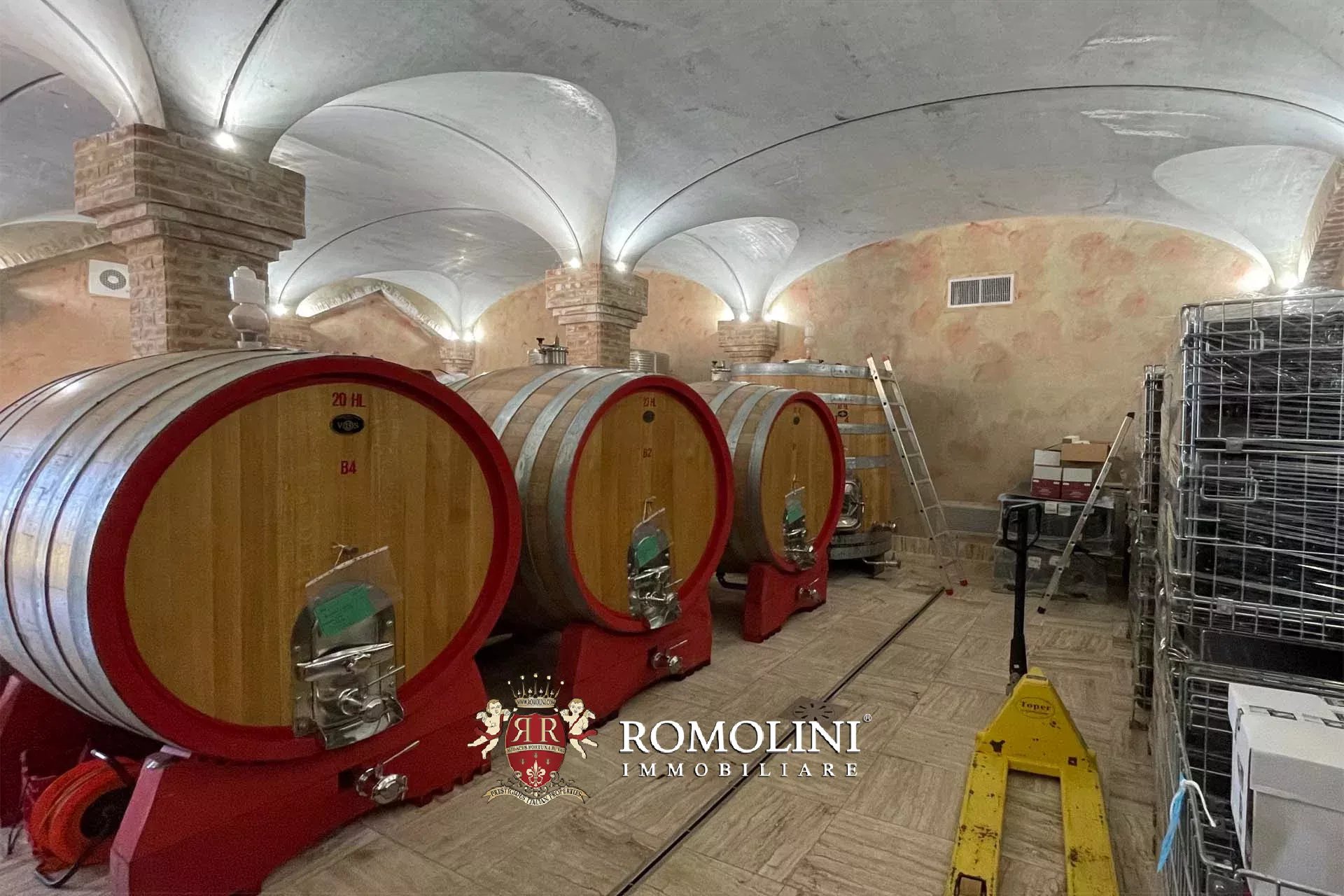 6 Bedroom Vineyard's Image 20