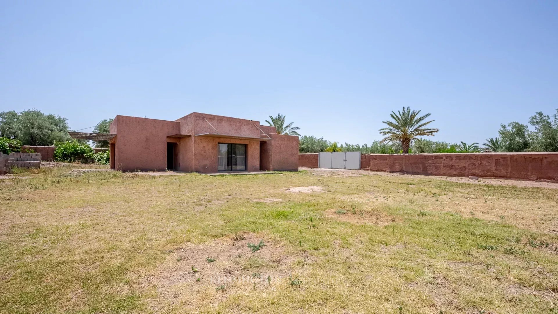 6 Bedroom Villa/Townhouse's Image 28