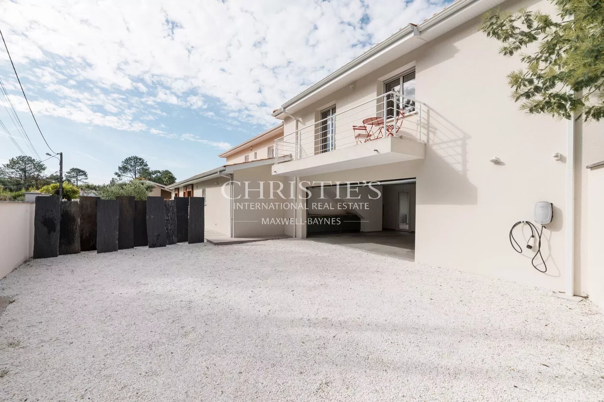 5 Bedroom Villa/Townhouse's Image 31
