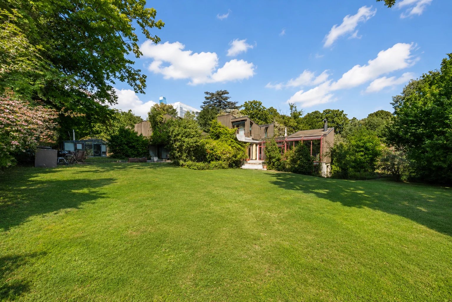 Architect's property facing Lake Geneva