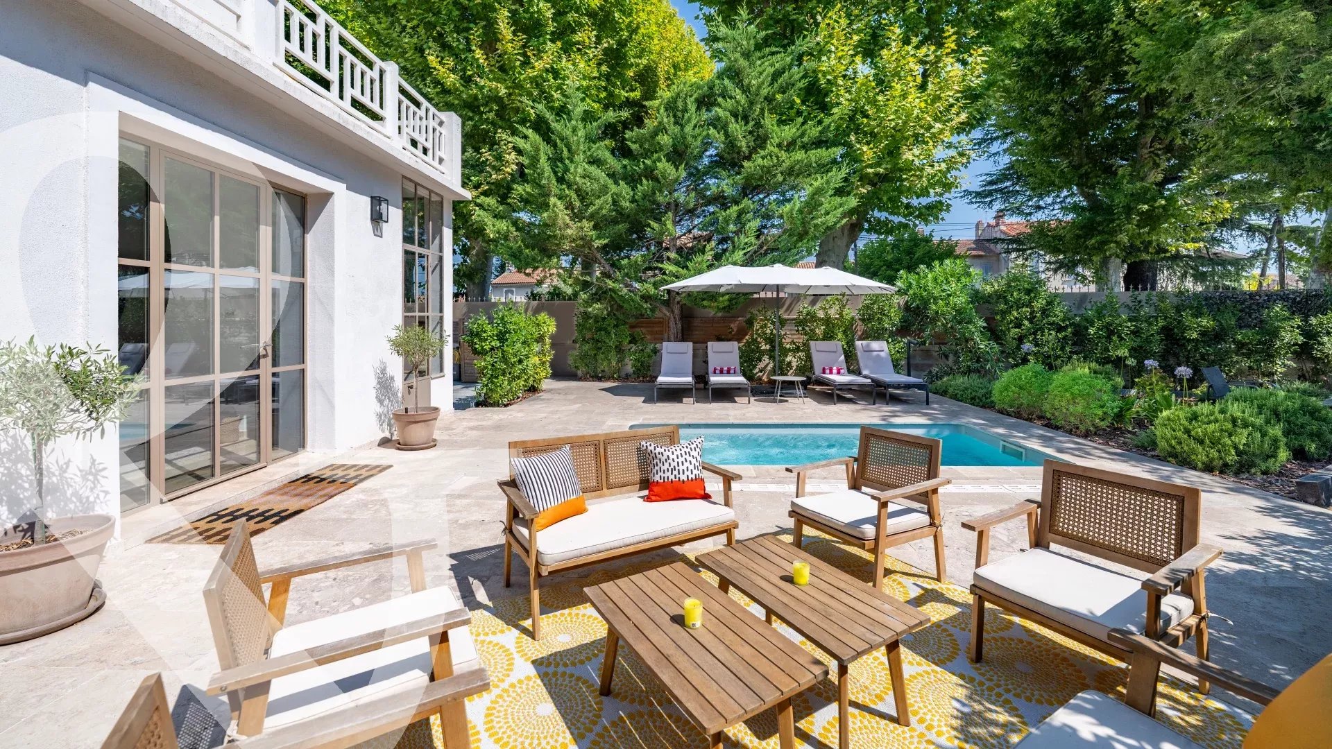 A PIED DU CENTRE VILLE