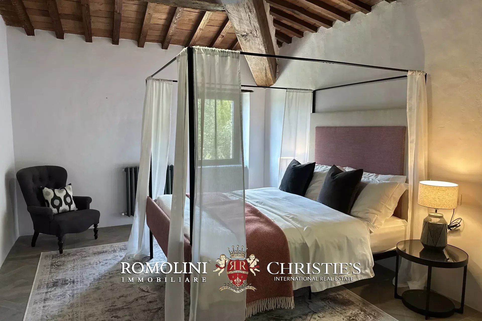 11 Bedroom Villa/Townhouse's Image 36