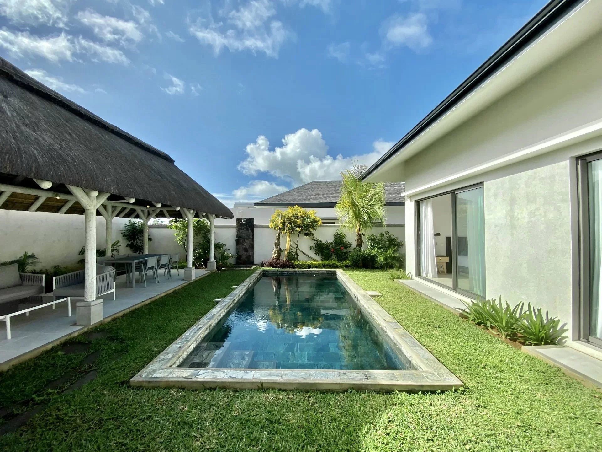 GRAND BAIE – Contemporary new single-storey villa – 3 bedrooms
