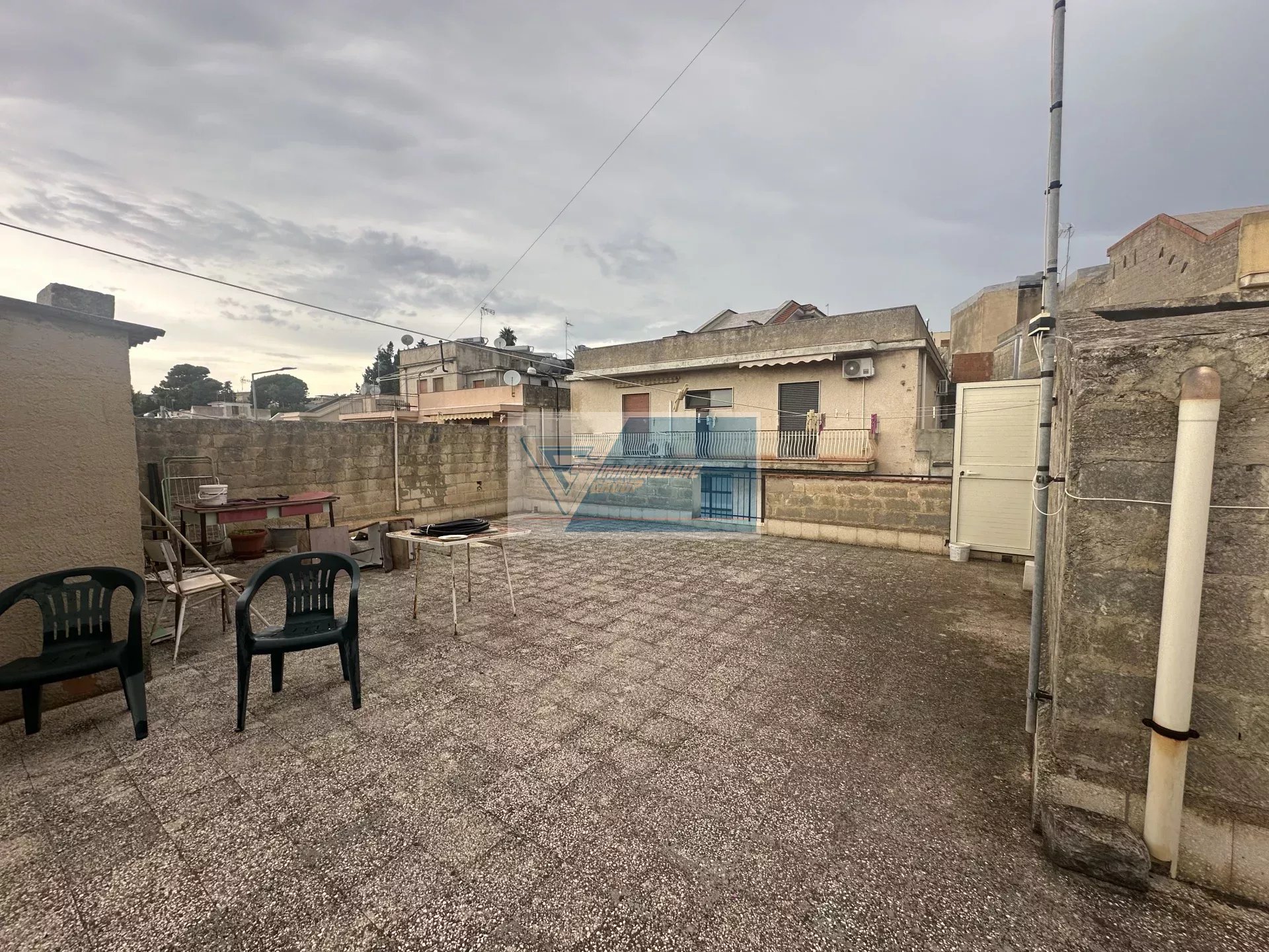 Casa indipendente con 4 lati liberi e terrazzo in zona richiesta