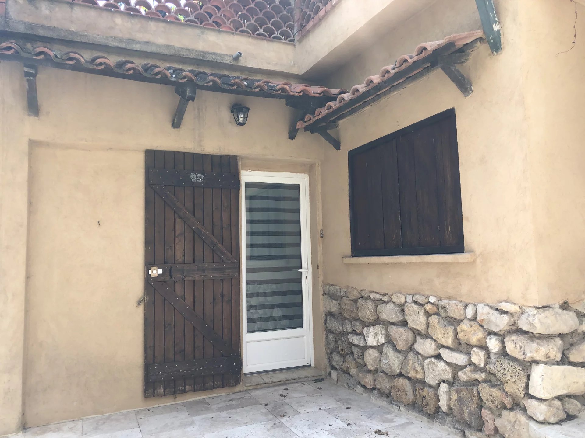 T2  MEUBLE 30 m2 RDC PARFAIT ETAT