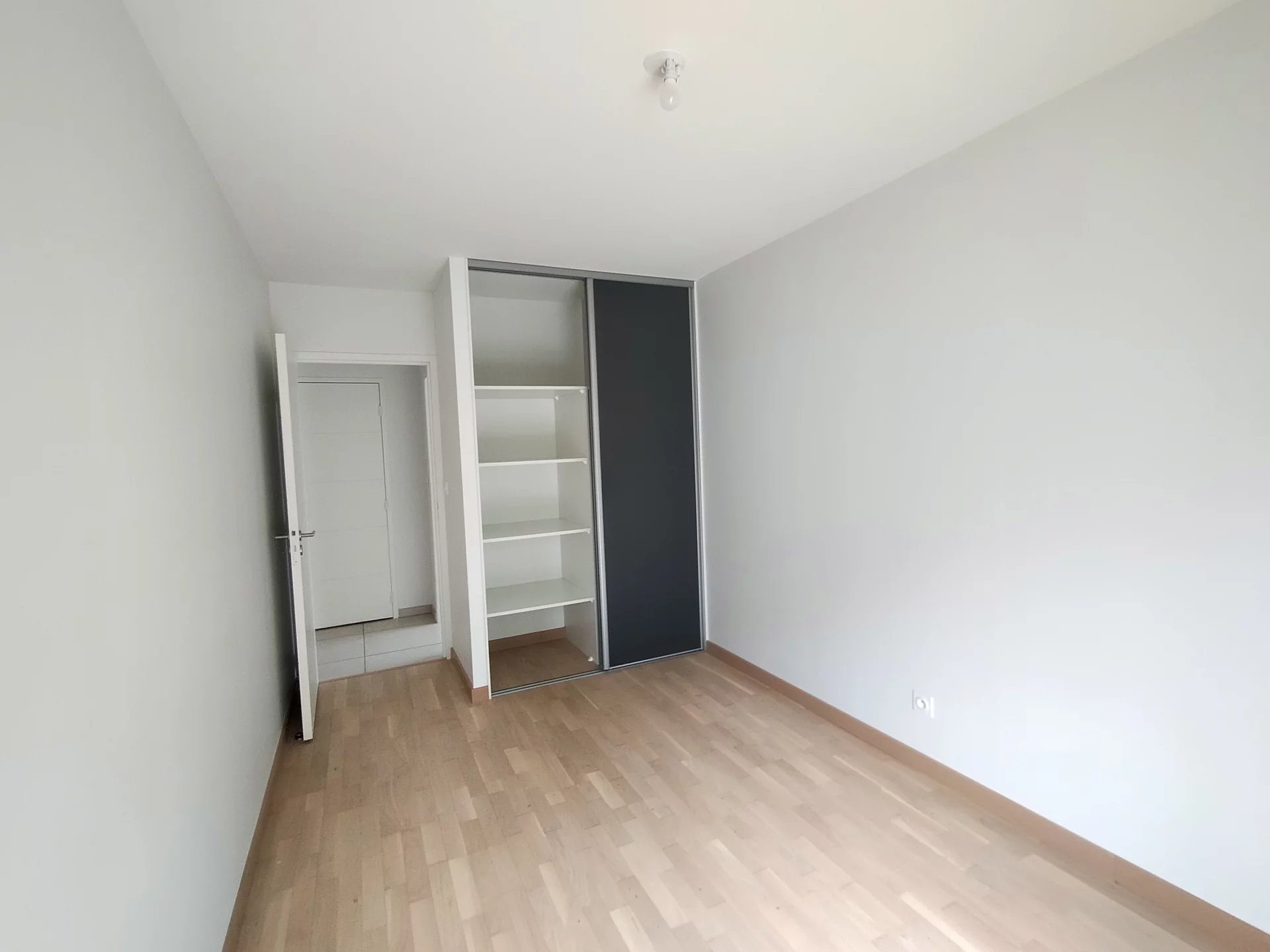 5249738 Location Lyon 9ème