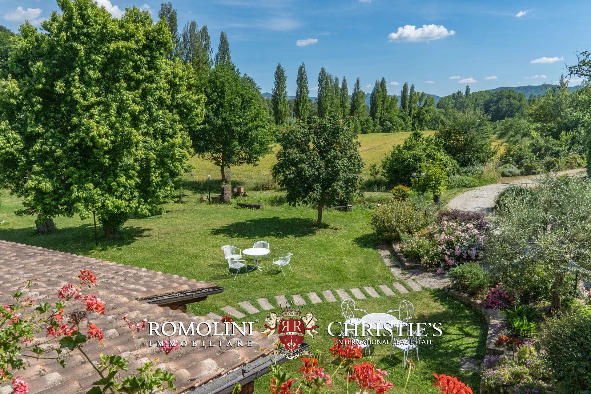 7 Bedroom Villa/Townhouse's Image 24