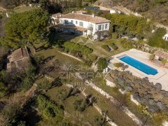 EXCLUSIVE PROPERTY WITH SEA VIEW — photo 1 of 14