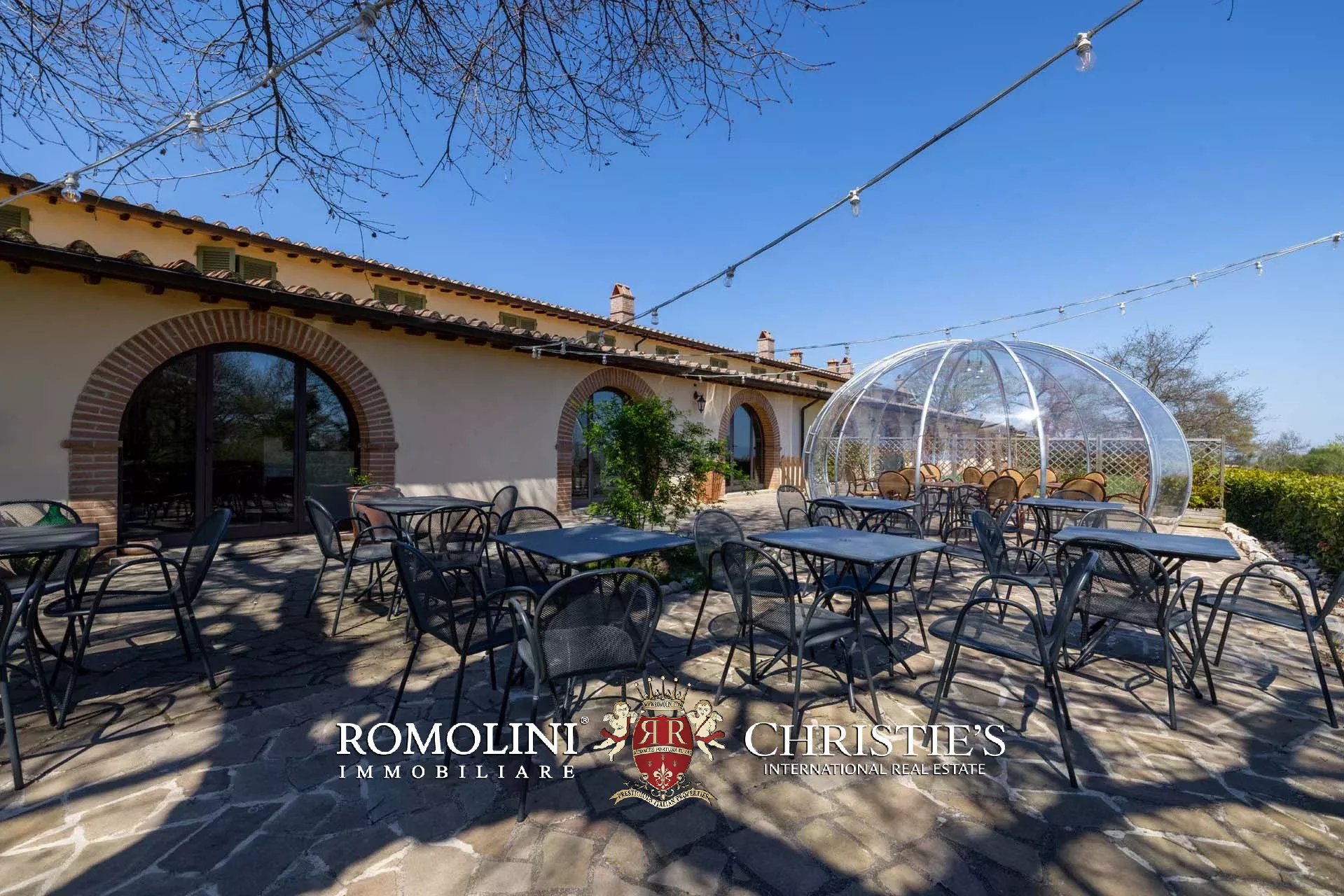 LUXUSANLAGE MIT 19 WOHNUNGEN IN DER TOSKANA, VAL D'ORCIA