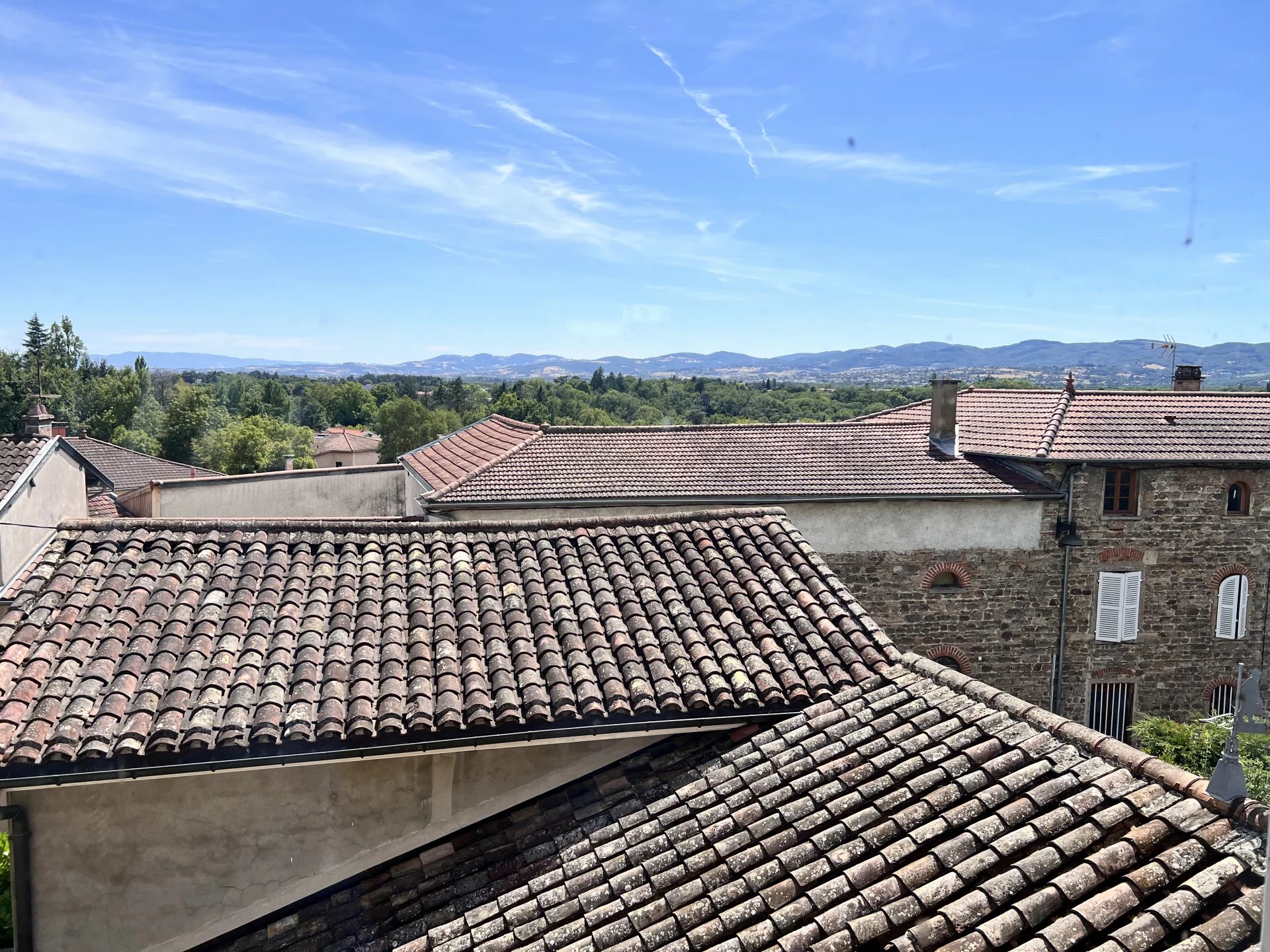 Rare à louer Grande maison ancienne de 6 chambres