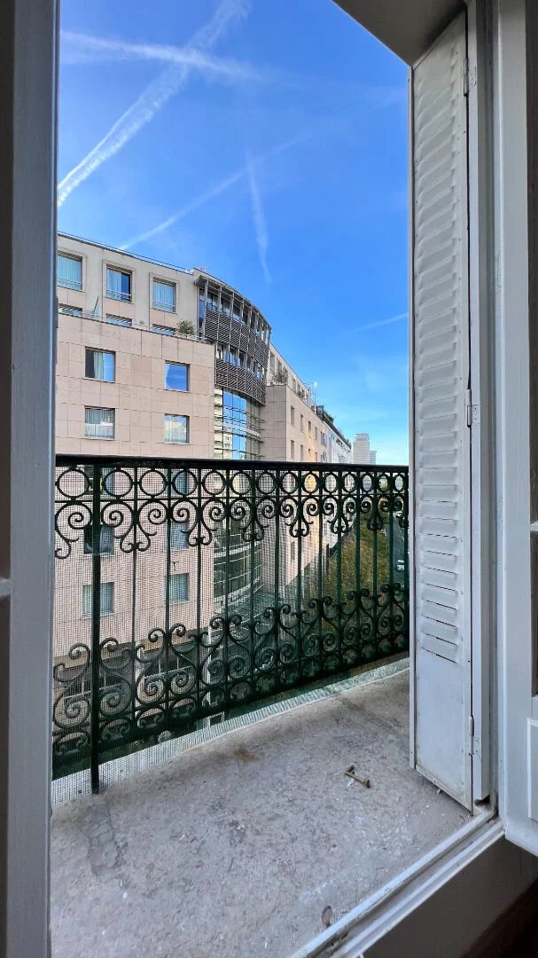 PARIS XV | MONTPARNASSE - Métro Pasteur | 2P balcon ascenseur 39.79m²