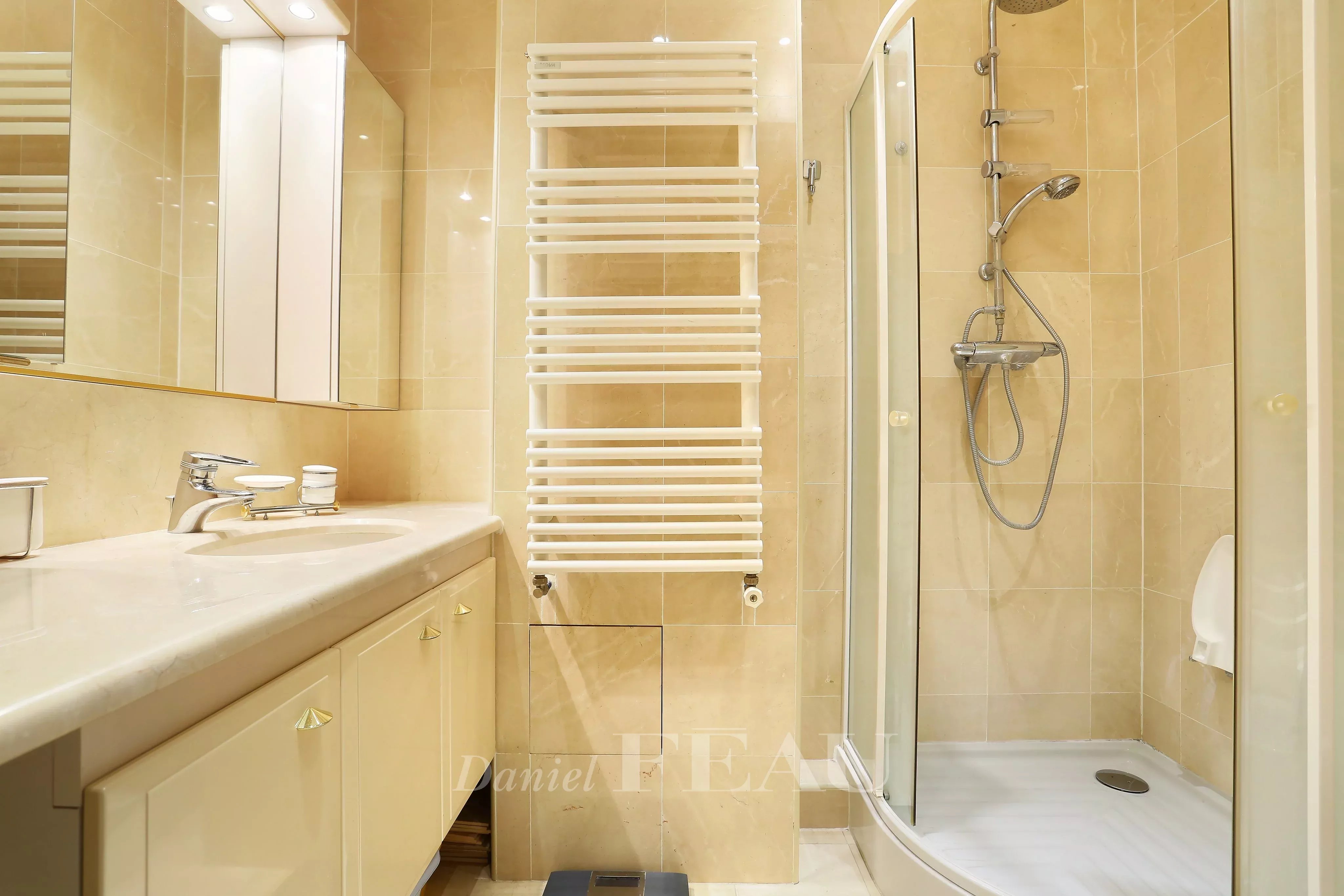 Rental Apartment Paris 16th