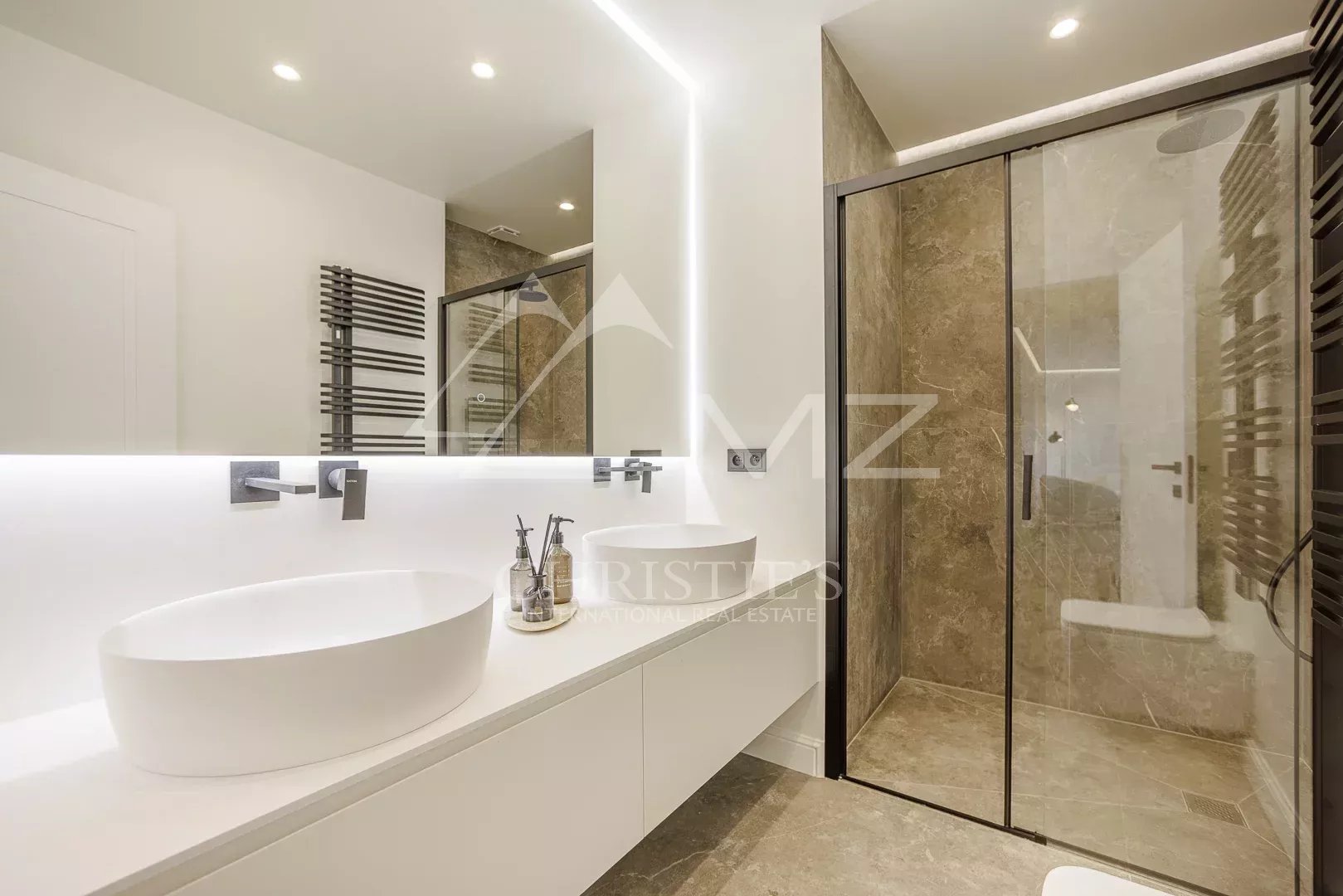 2 Bedroom Apartment/Flat's Image 6